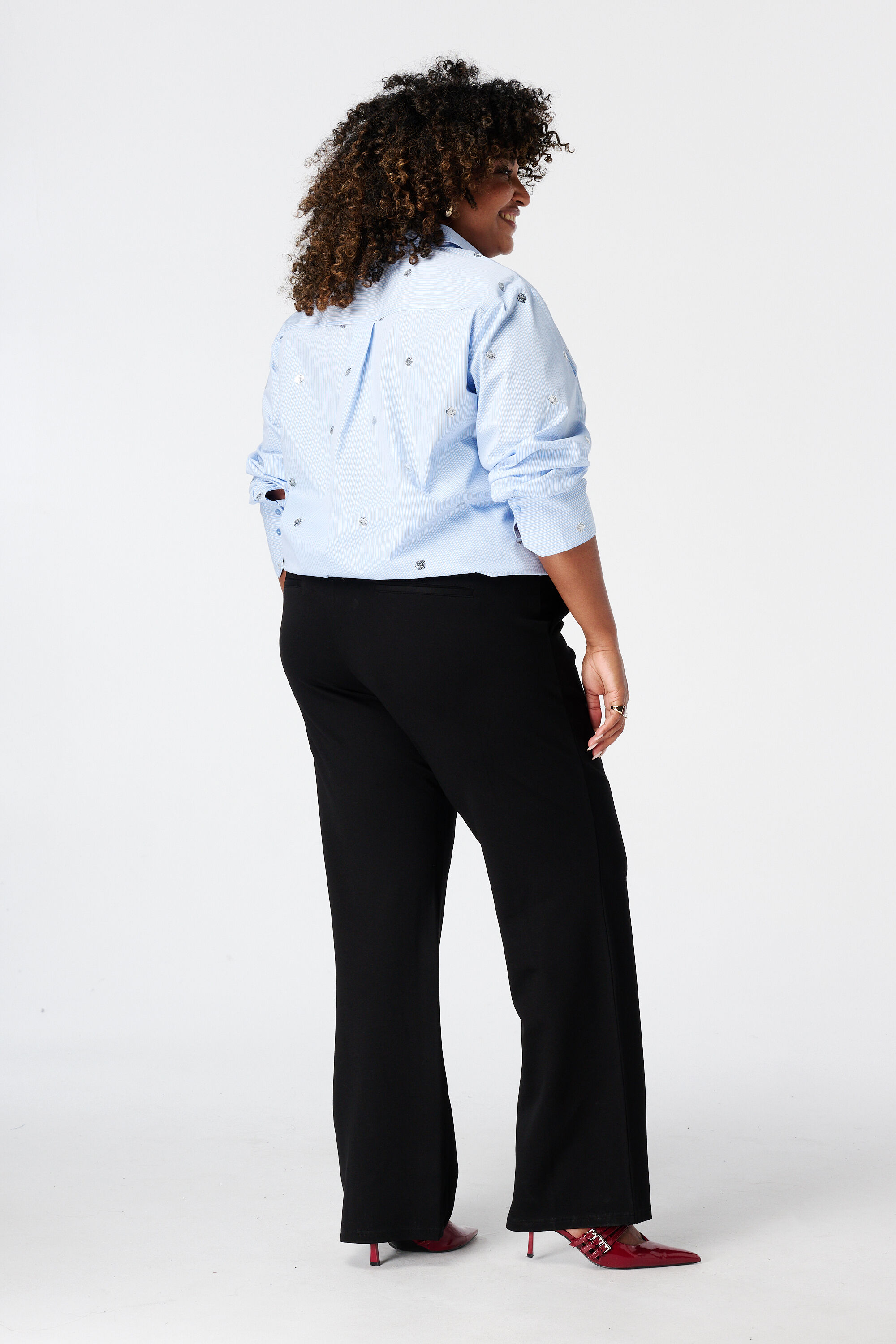 Wide Leg Stoffhose mit elastischem Bund image number 3
