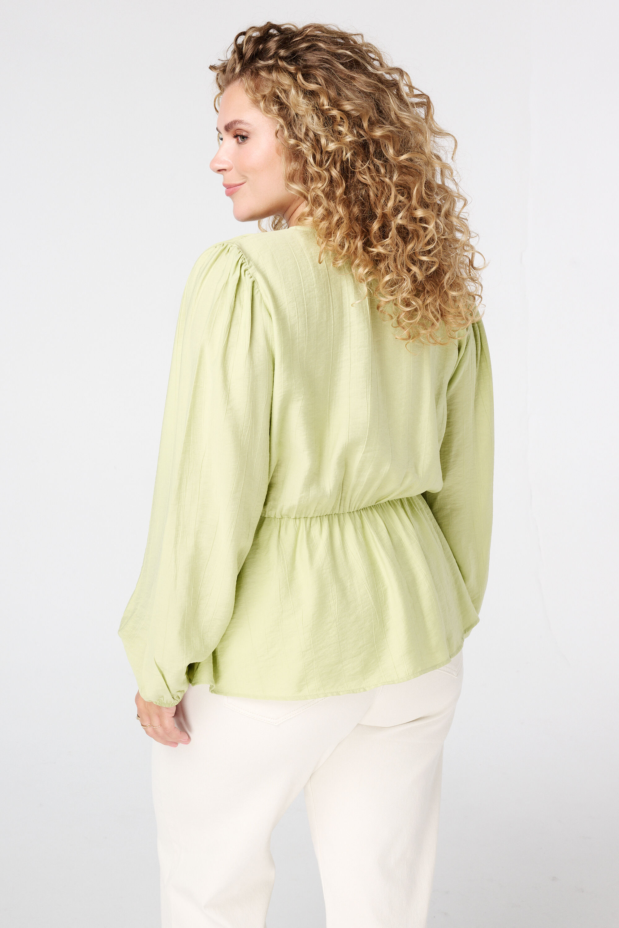 Bluse mit Sch&ouml;&szlig;chen-Effekt image number 3