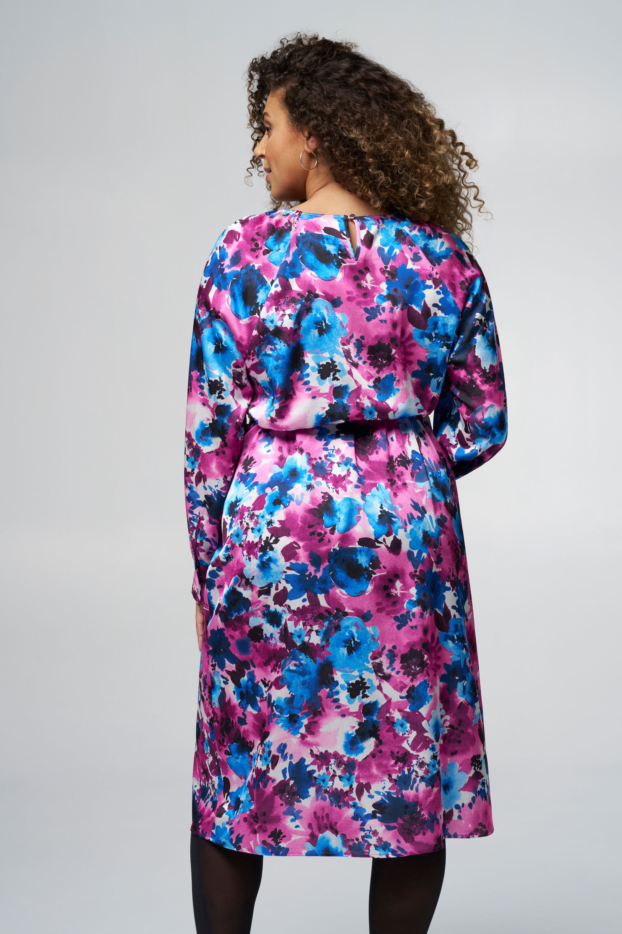 Satinkleid mit Print image number 3