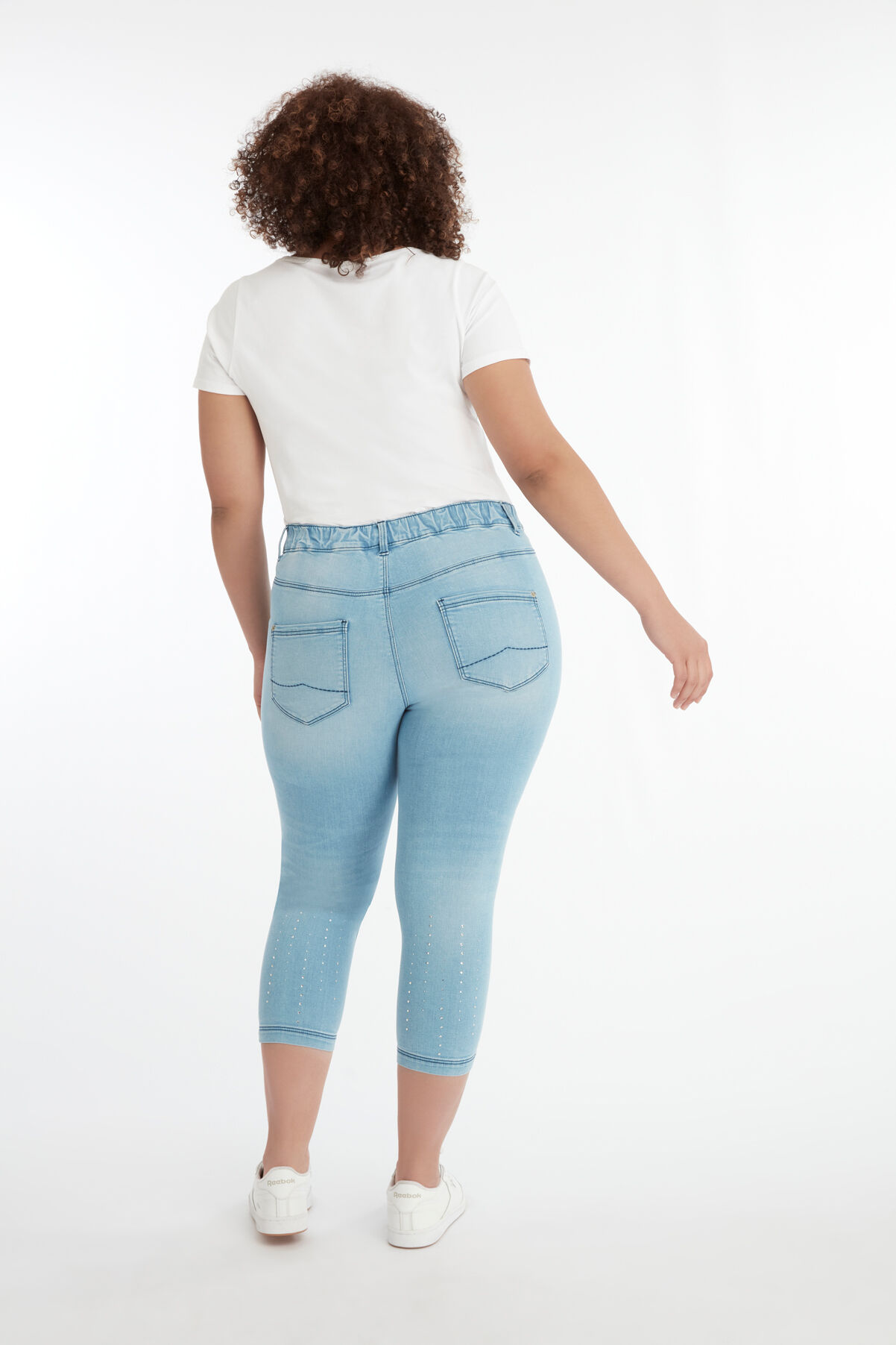 Kurz geschnittene POPPY Treggings mit Strasssteinen. image number 5