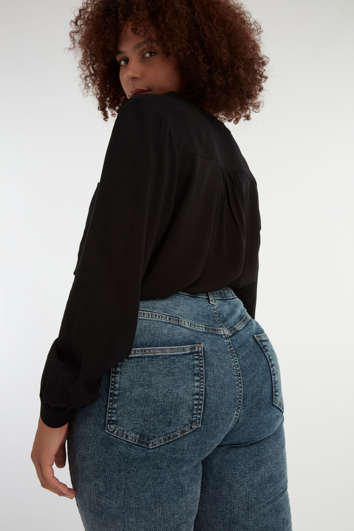 Skinny-Leg-Jeans CHERRY mit hohem Bund image number 3