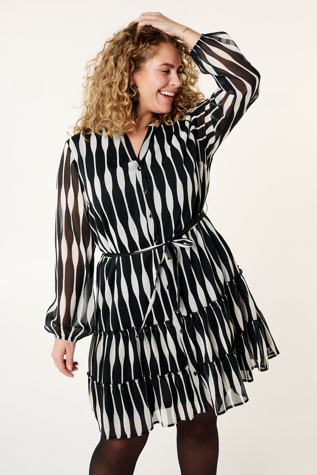 Kleid mit zweifarbigen Druck image number 5