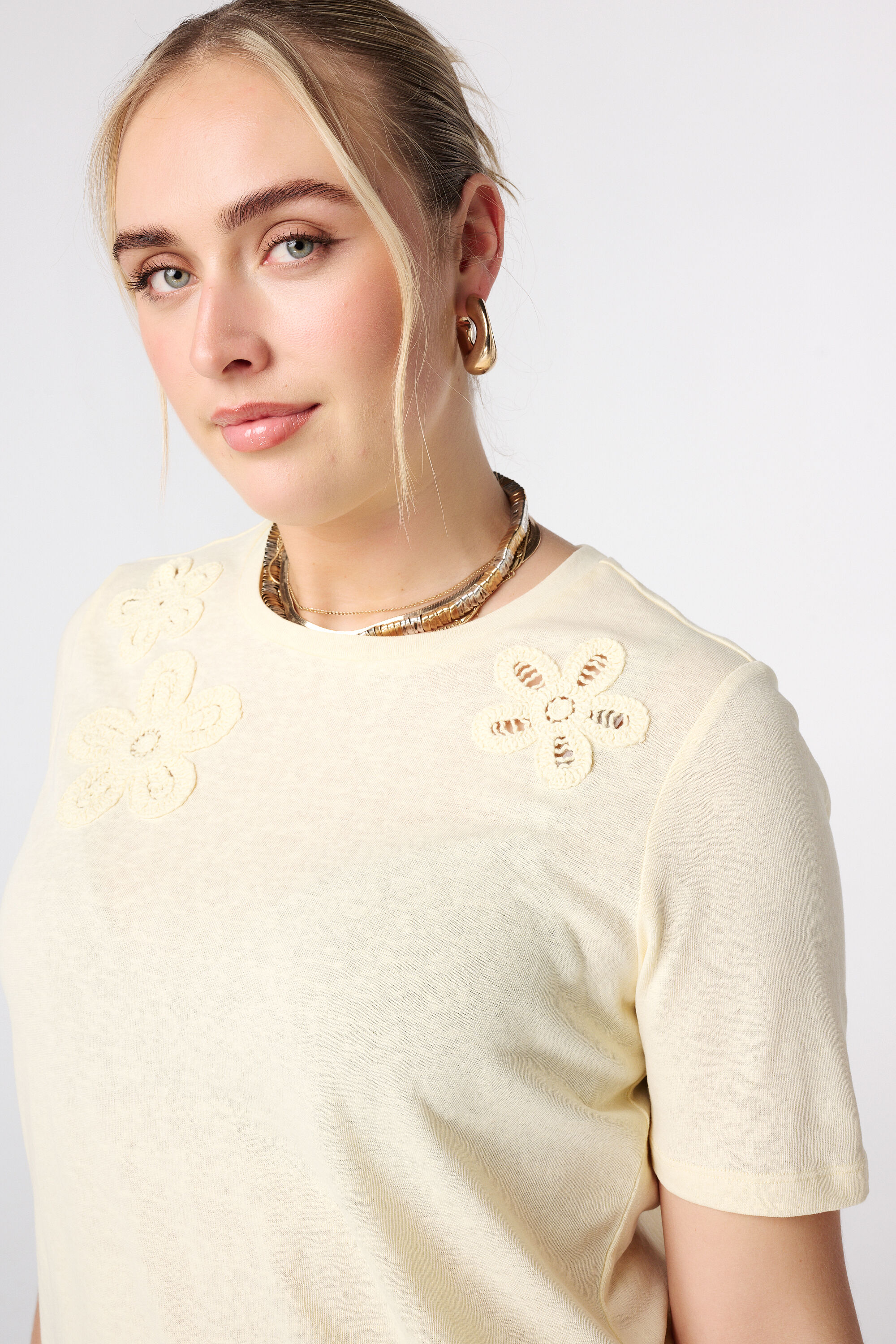 T-Shirt mit 3D-Herzen image number 4