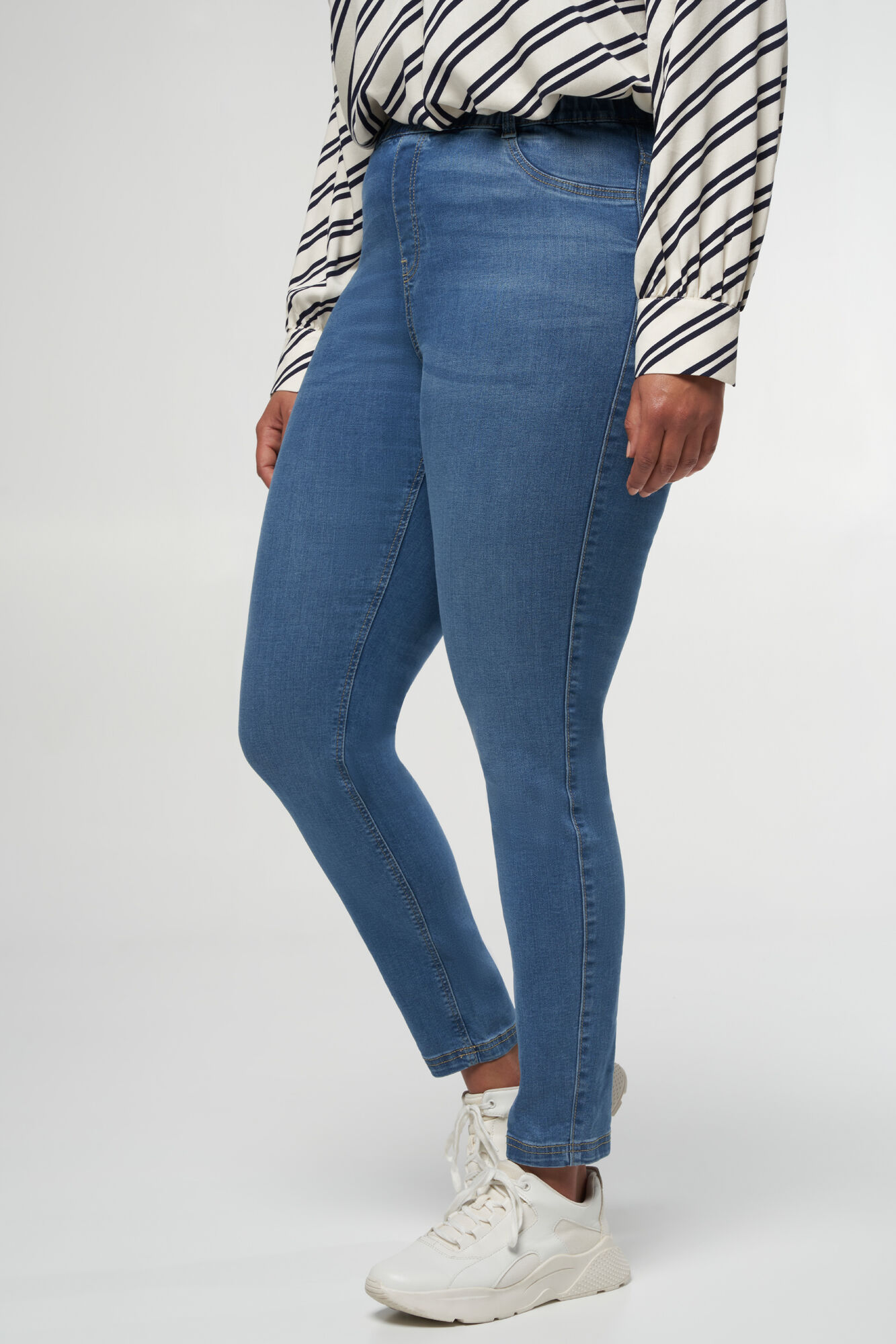 Skinny-Leg-Treggings  image number 5