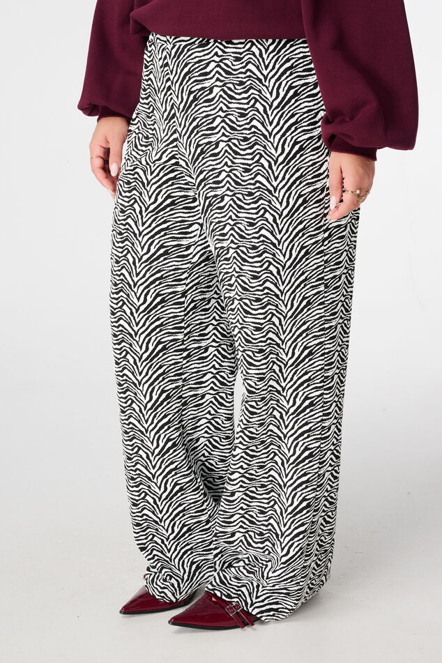 Weite Hose mit Zebra-Print image number 5