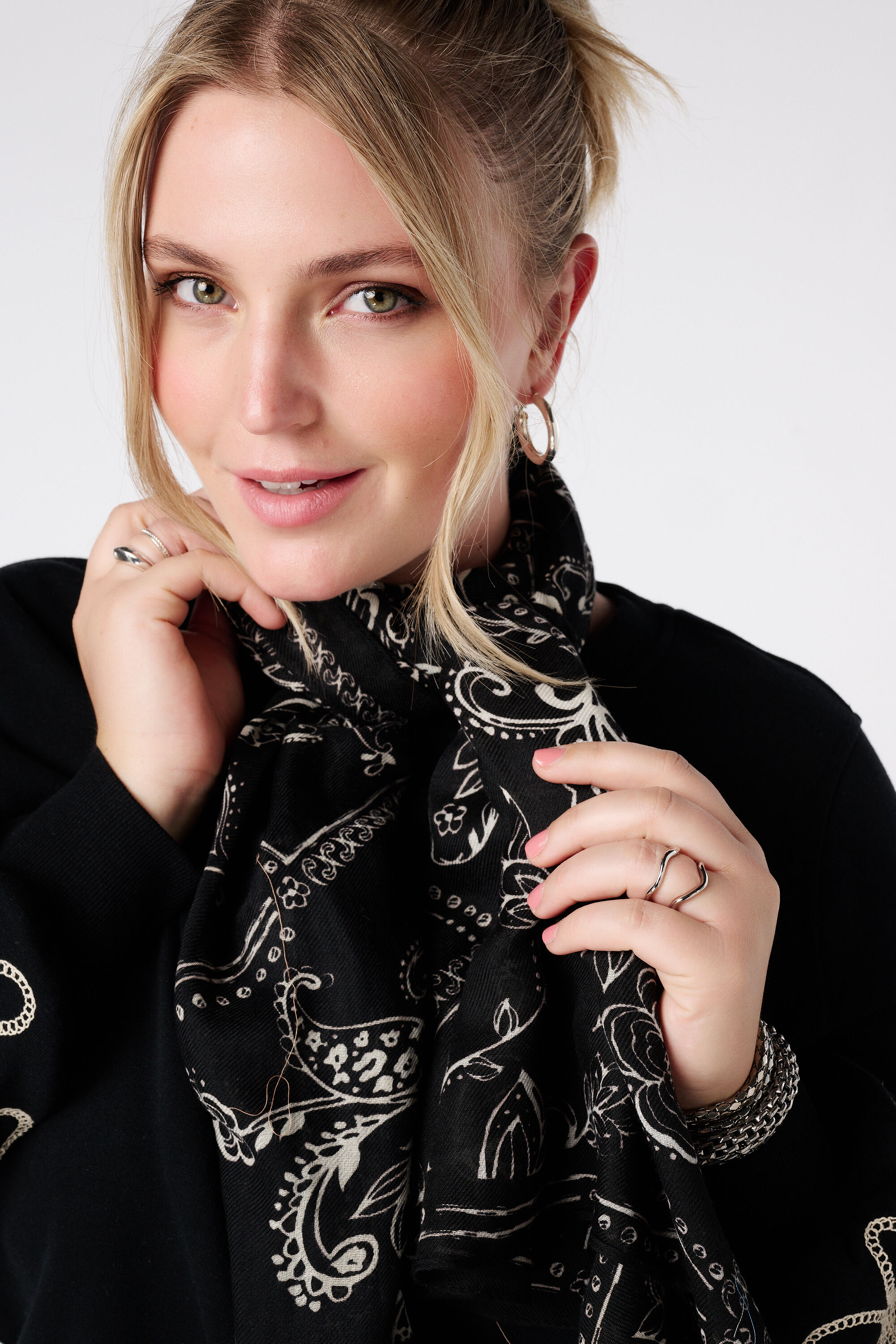 Schal mit Print image number 2