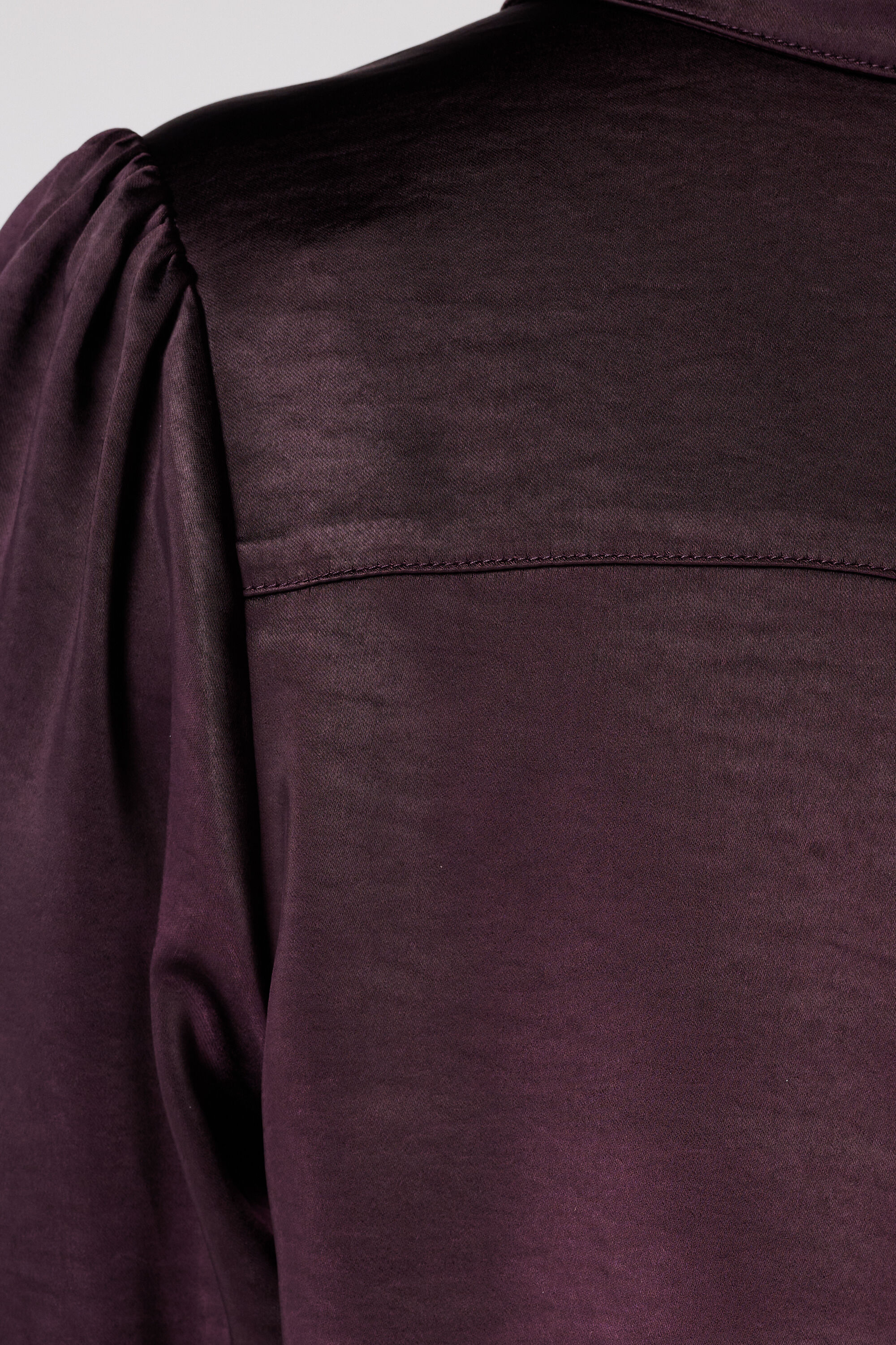Bluse in Satinoptik image number 6