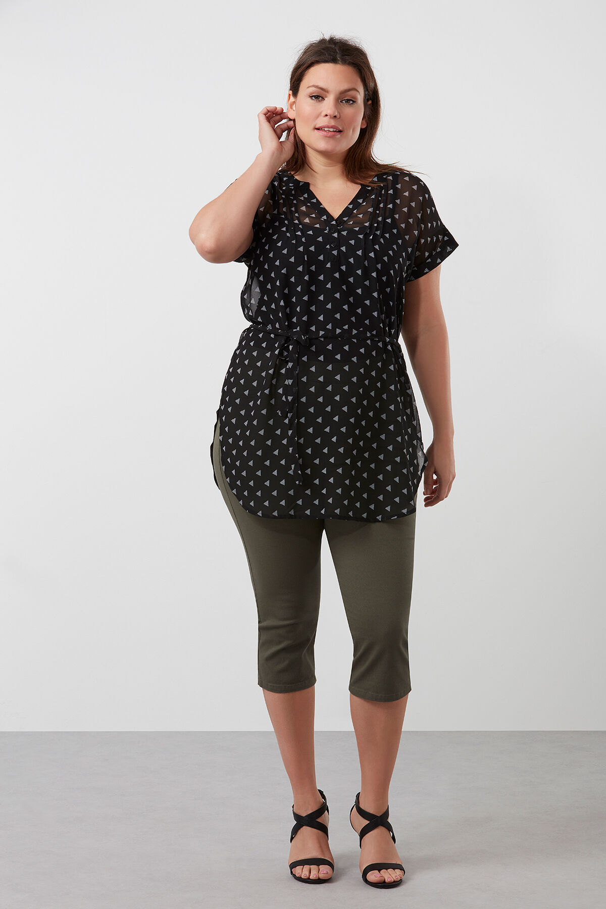 Durchsichtige Bluse mit G&uuml;rtel image number 3