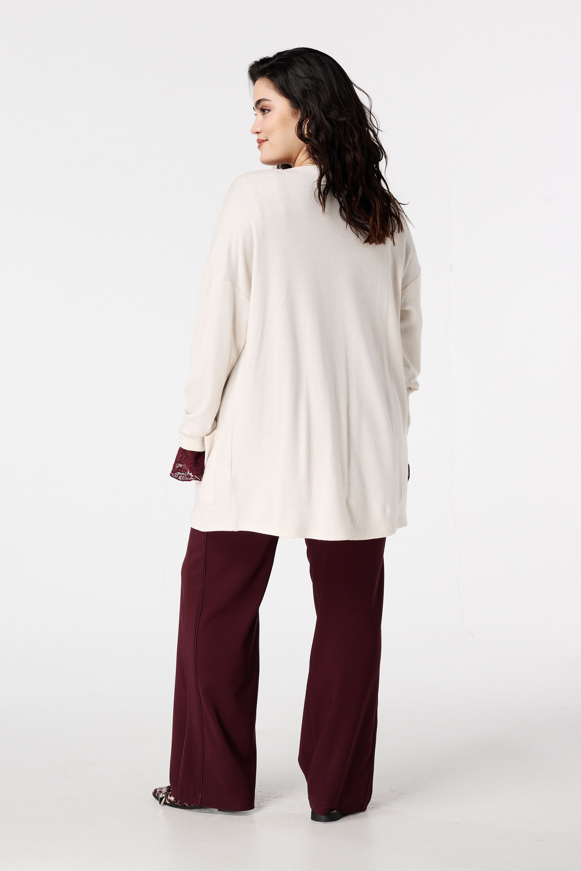 Langer Cardigan mit Taschen image number 3