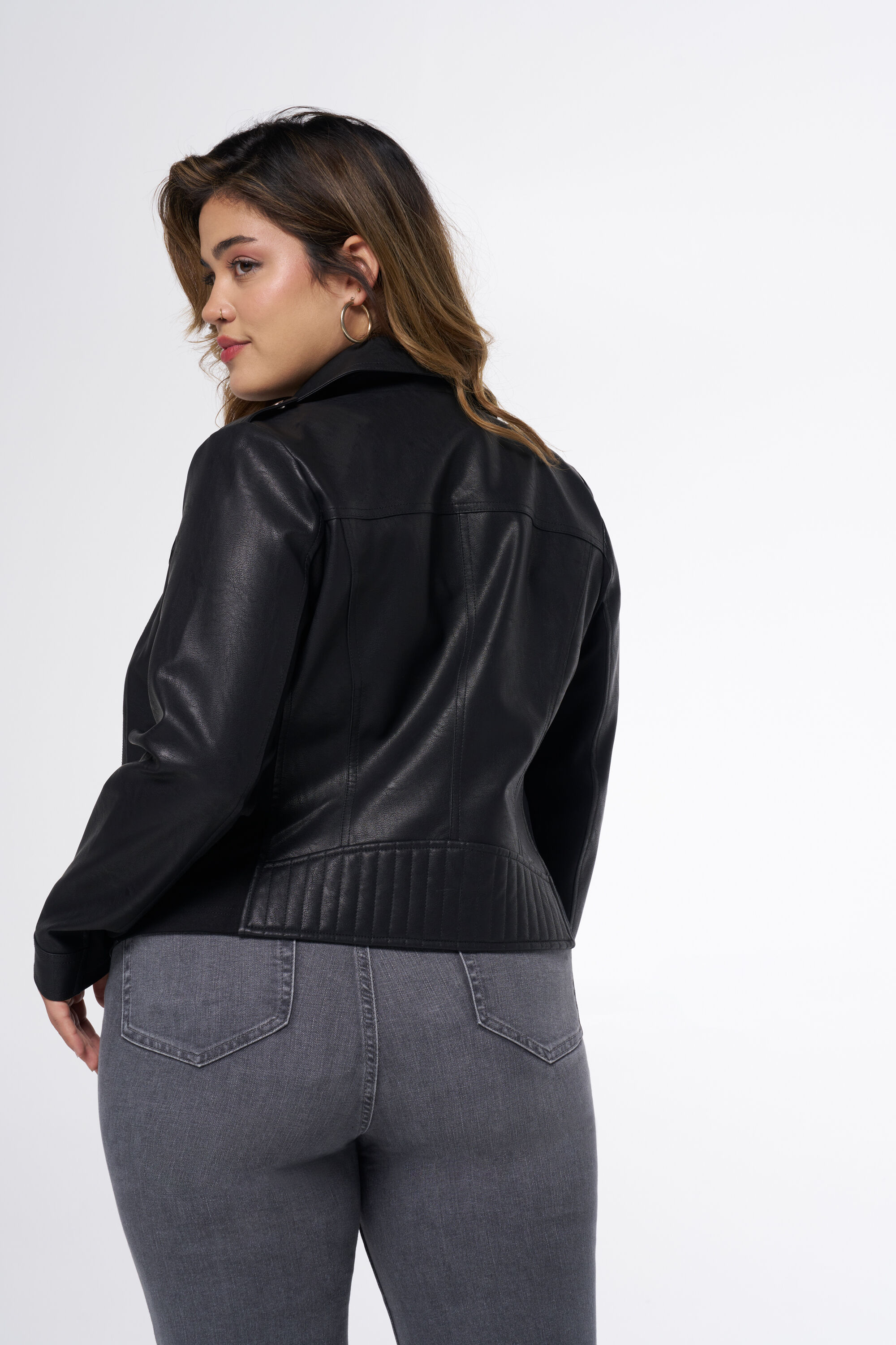 Jacke in Lederoptik mit silbernen Details image number 3