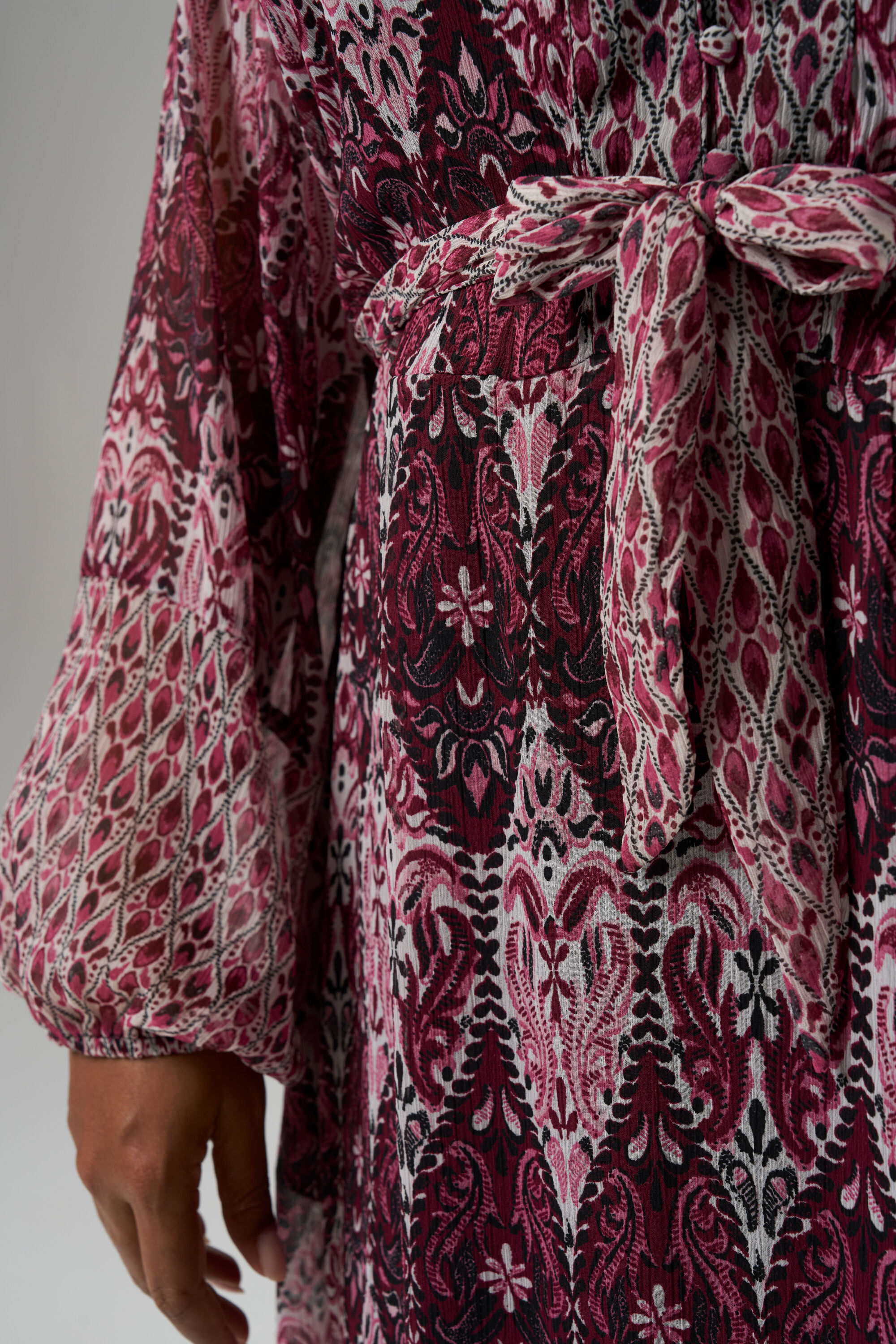 Maxikleid mit V-Ausschnitt image number 4