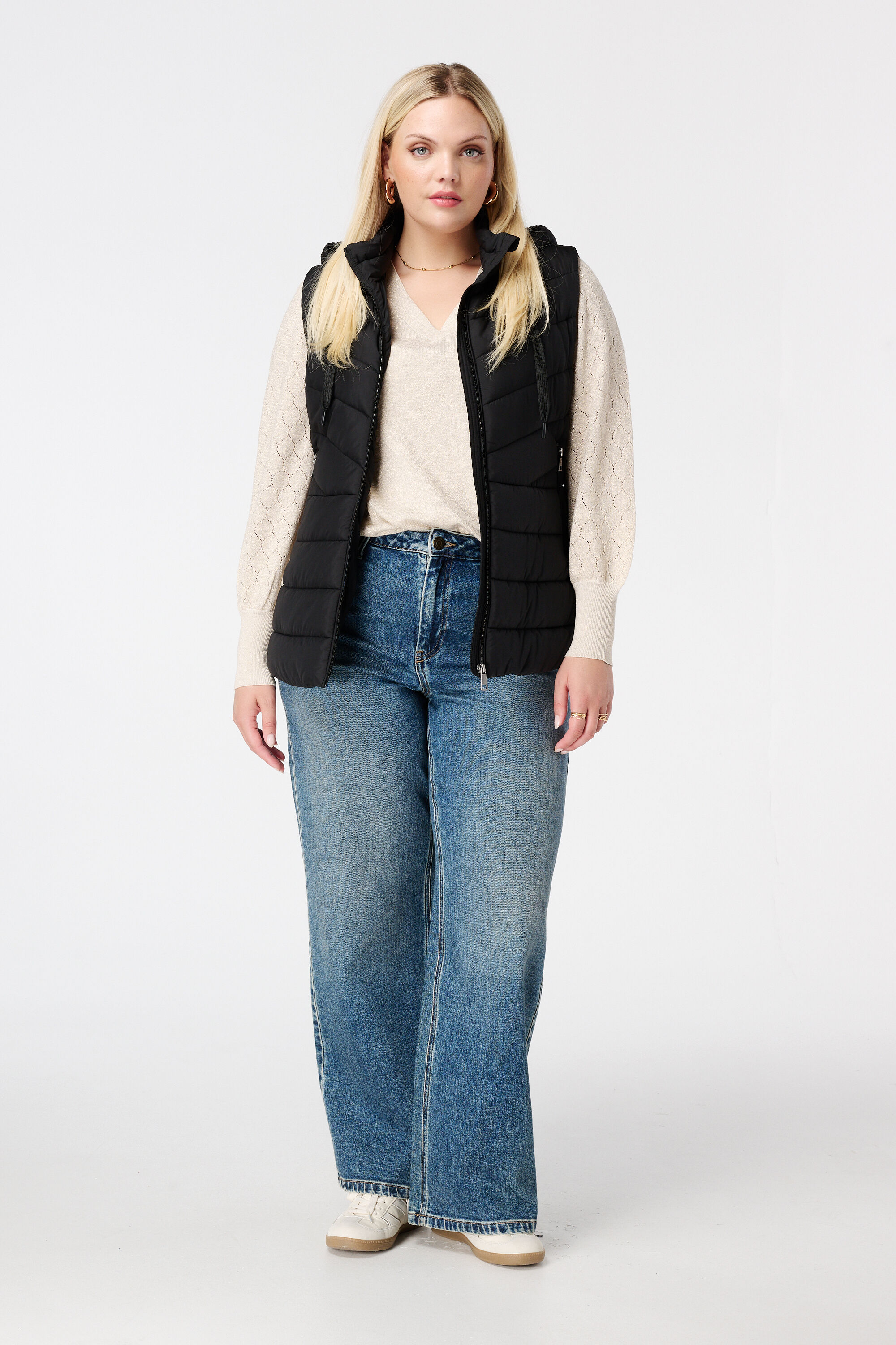 Gesteppte Weste mit Kapuze image number 5