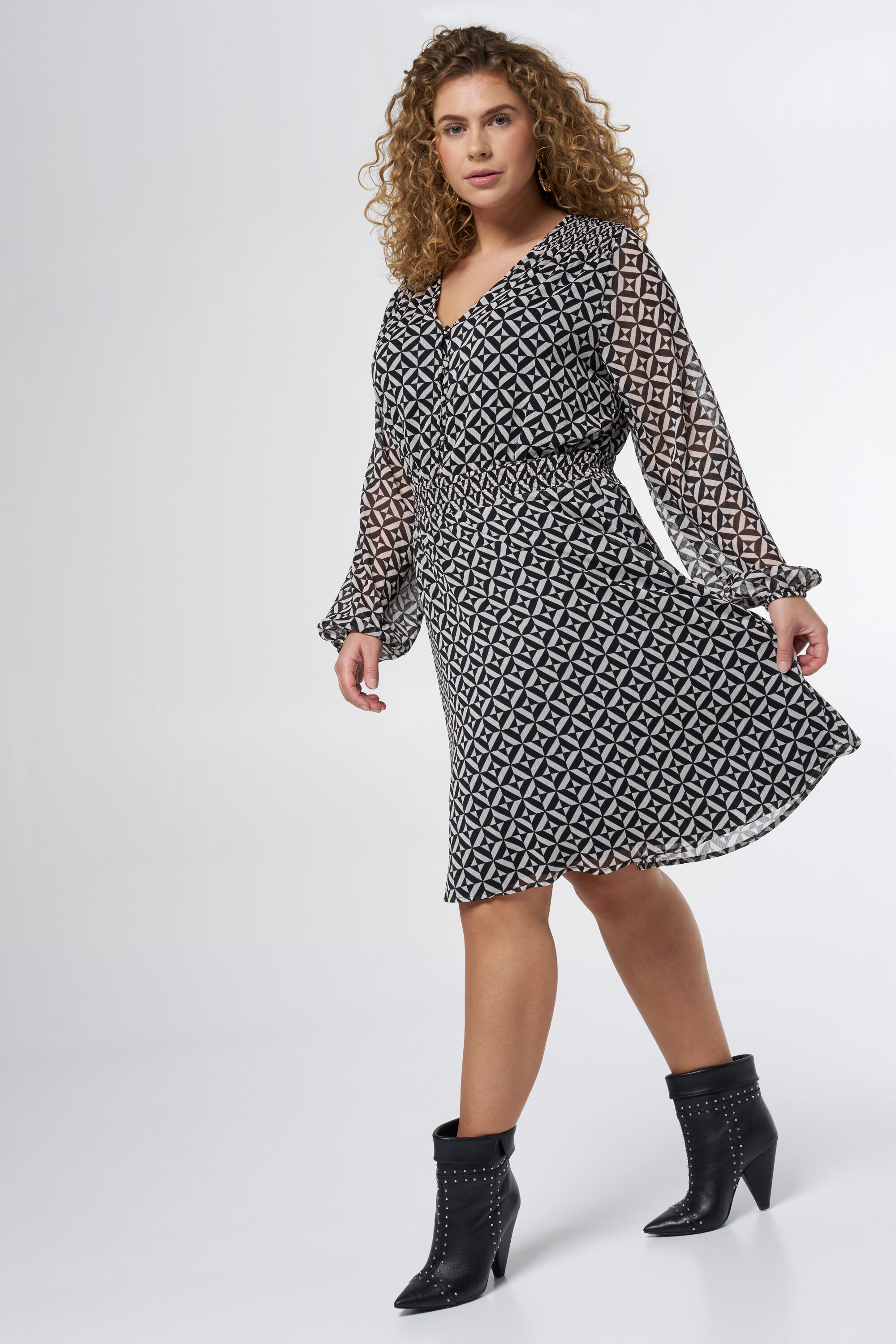 Kleid mit Grafikdruck image number 5