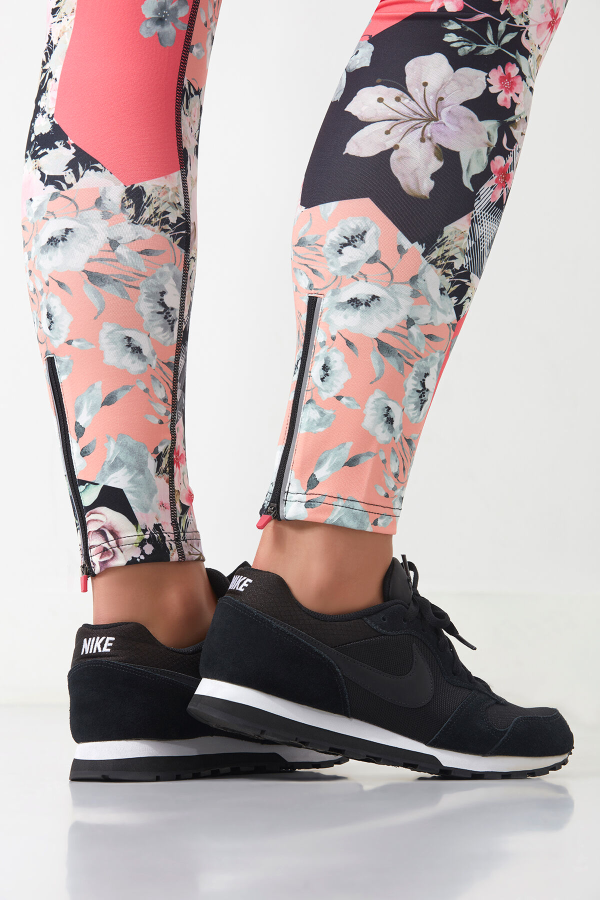 Sportleggings mit Blumenmuster image number 4