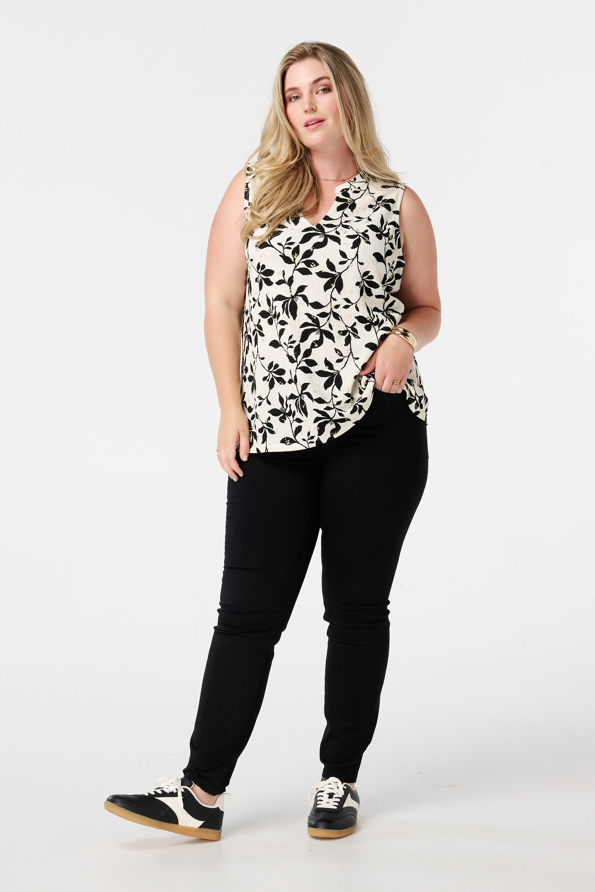 Bedrucktes &auml;rmelloses Top image number 5