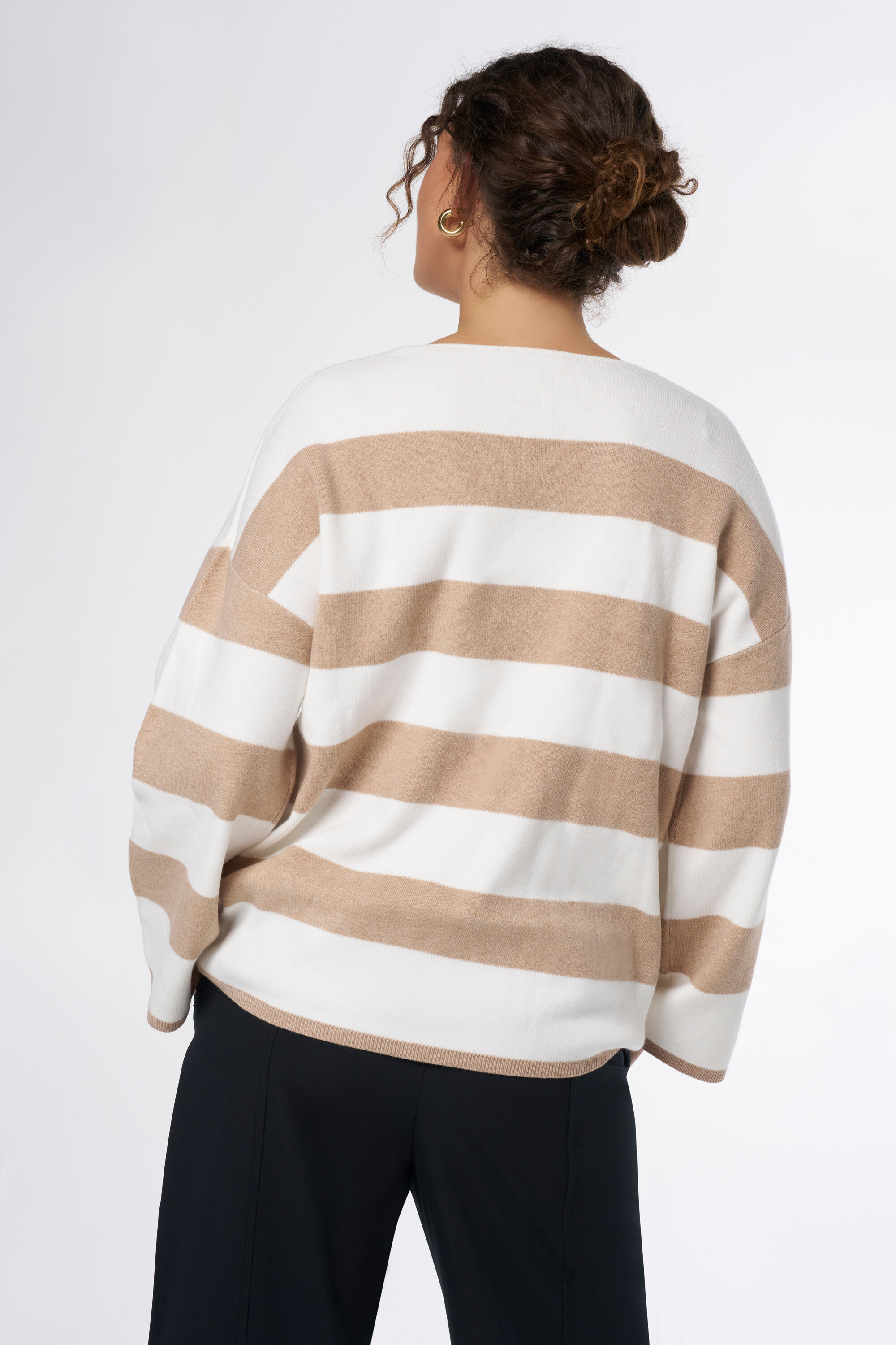 Pullover mit V-Ausschnitt  image number 3