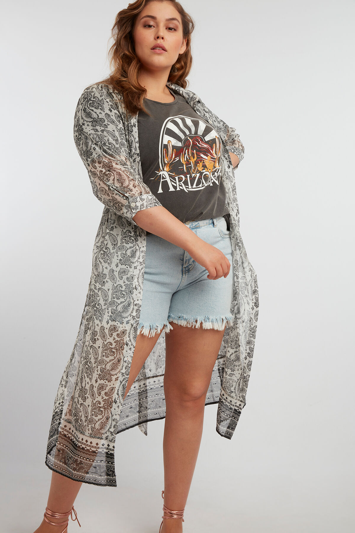 Durchsichtige Bluse mit floralem Print image number 3