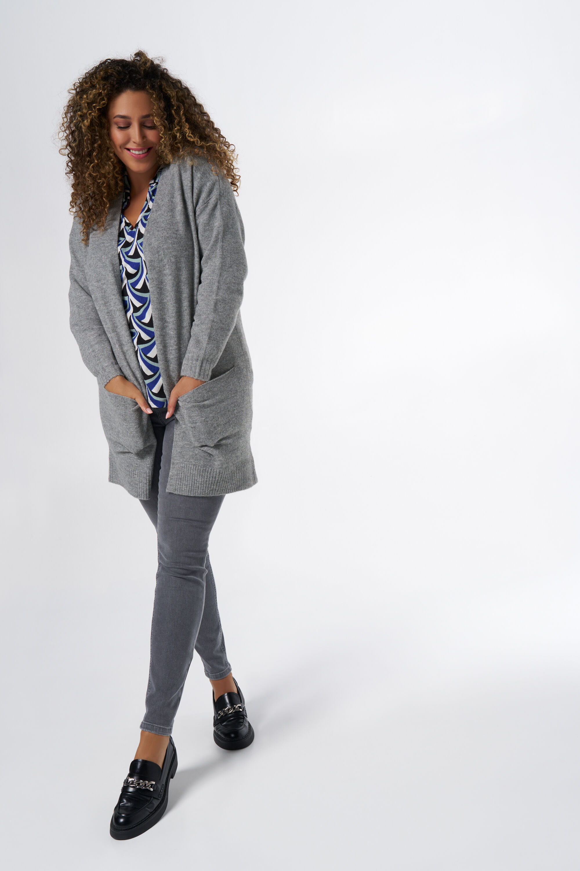 Strickjacke mit Taschen image number 6