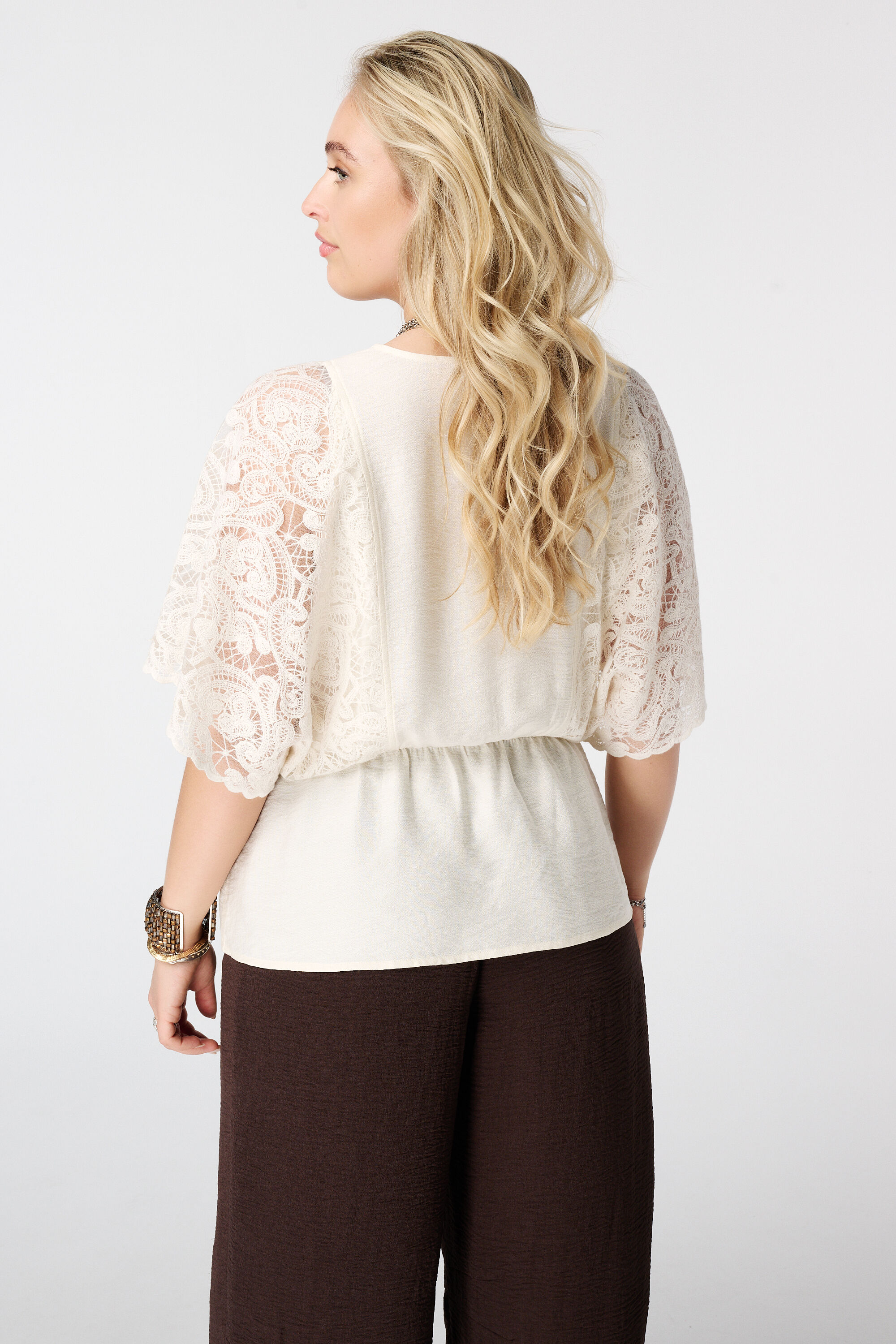 Bluse mit Spitzen&auml;rmeln image number 3