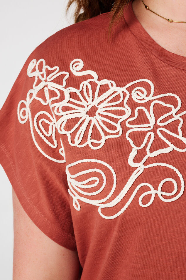 T-Shirt mit Stickerei image number 6