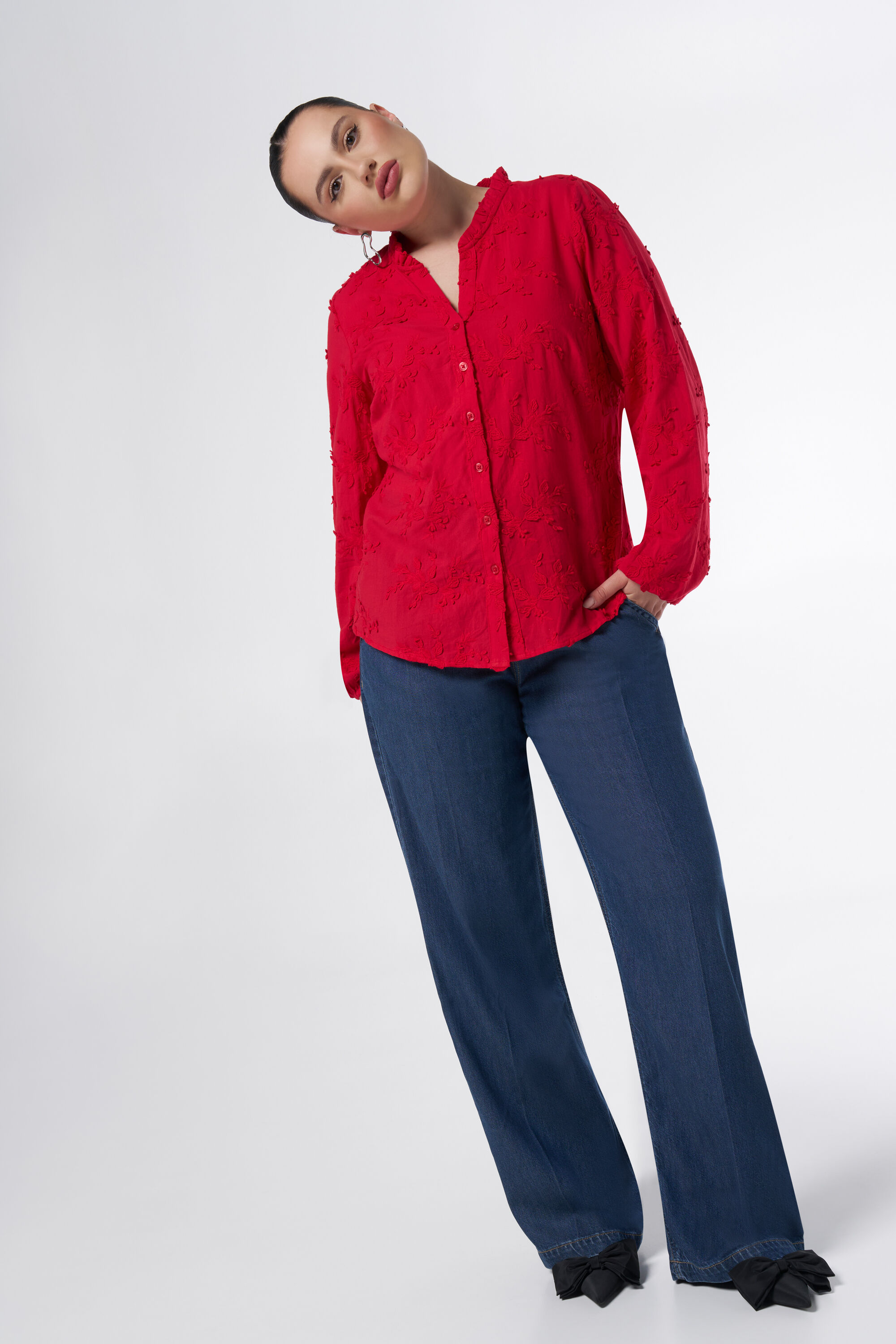 Bluse mit Stickerei image number 5