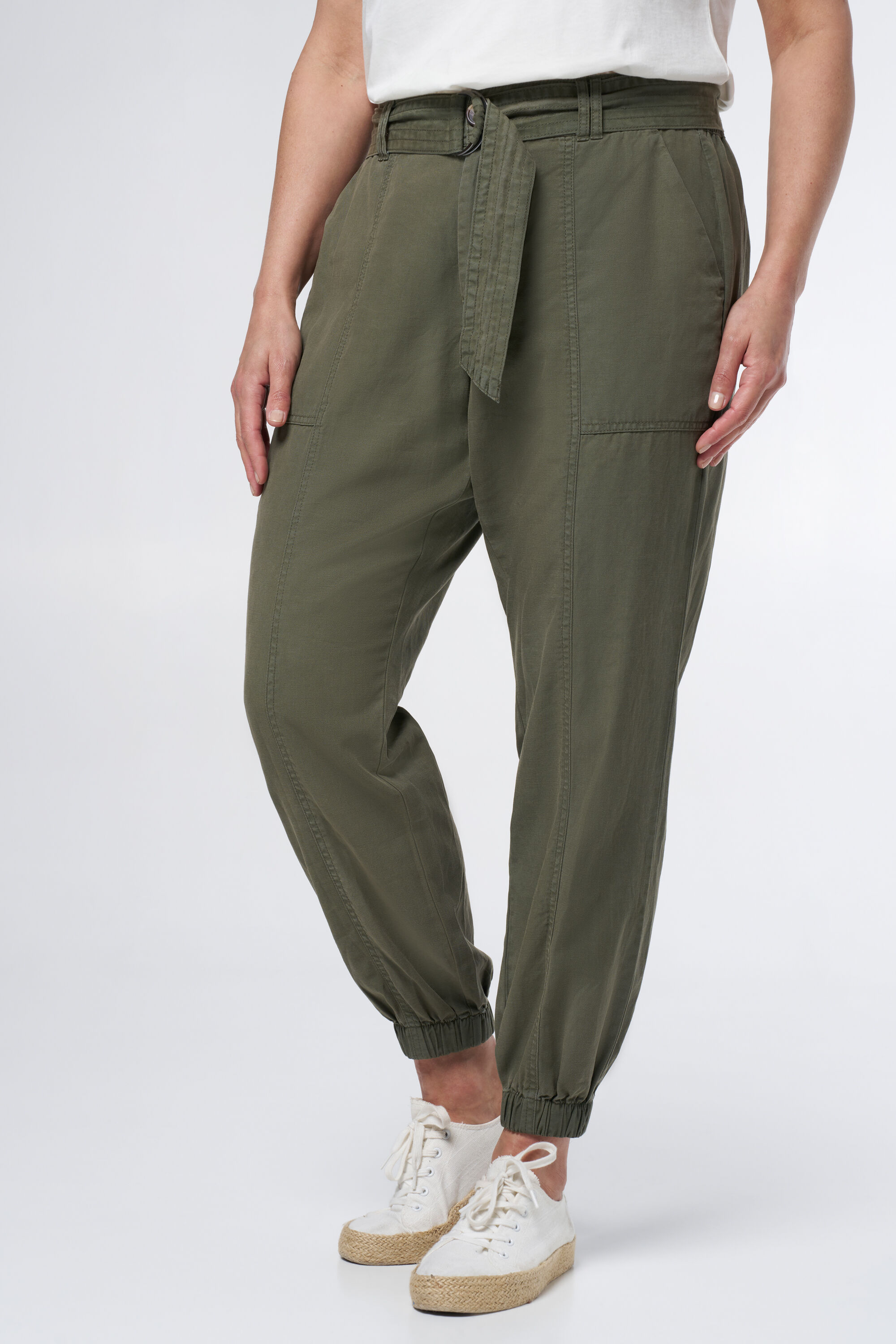 Hose mit G&uuml;rtel image number 4