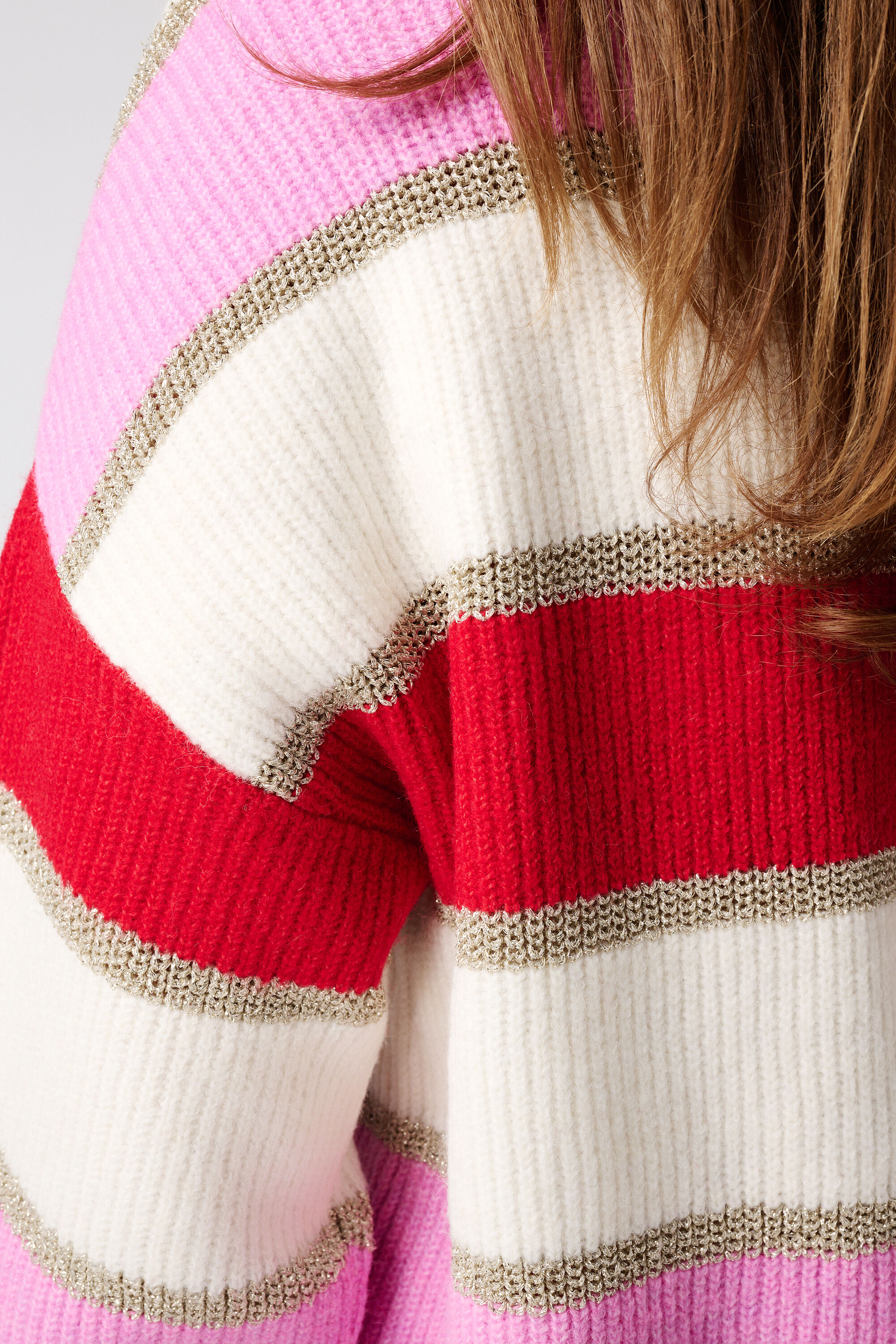 Gestreifter Pullover mit Lurex image number 6