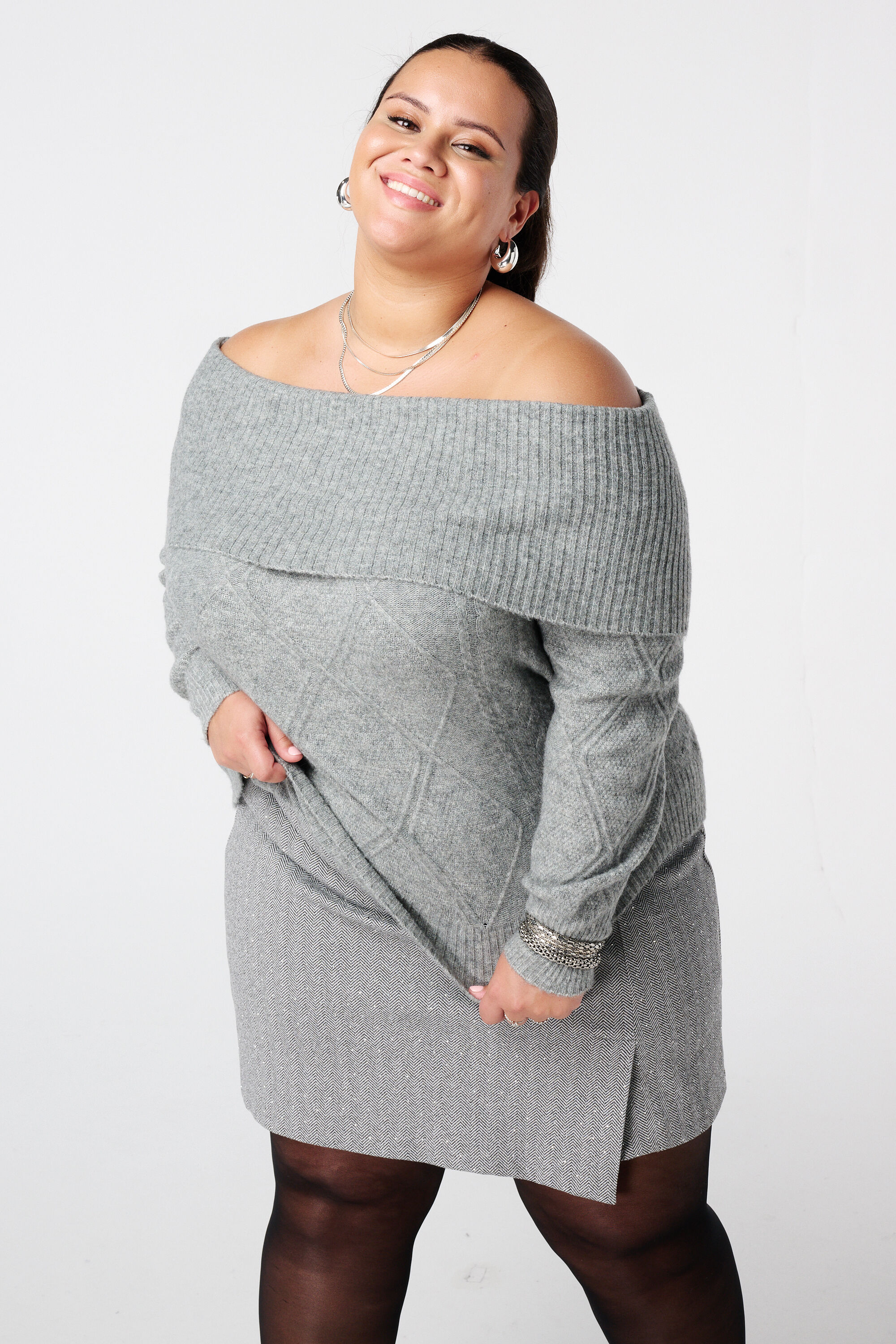 Off-Shoulder-Pullover mit Zopfmuster