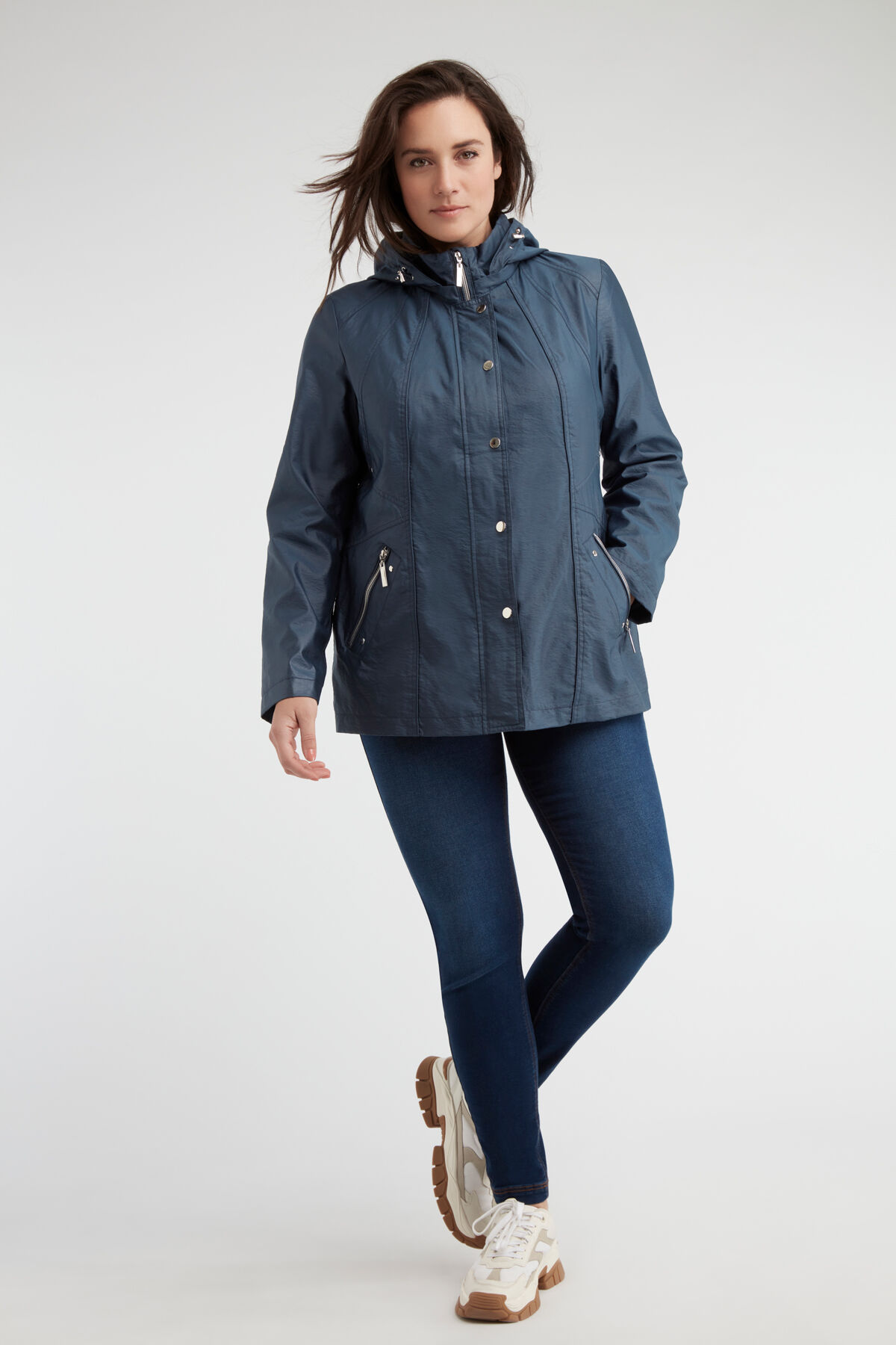 Gl&auml;nzender Mantel image number 5