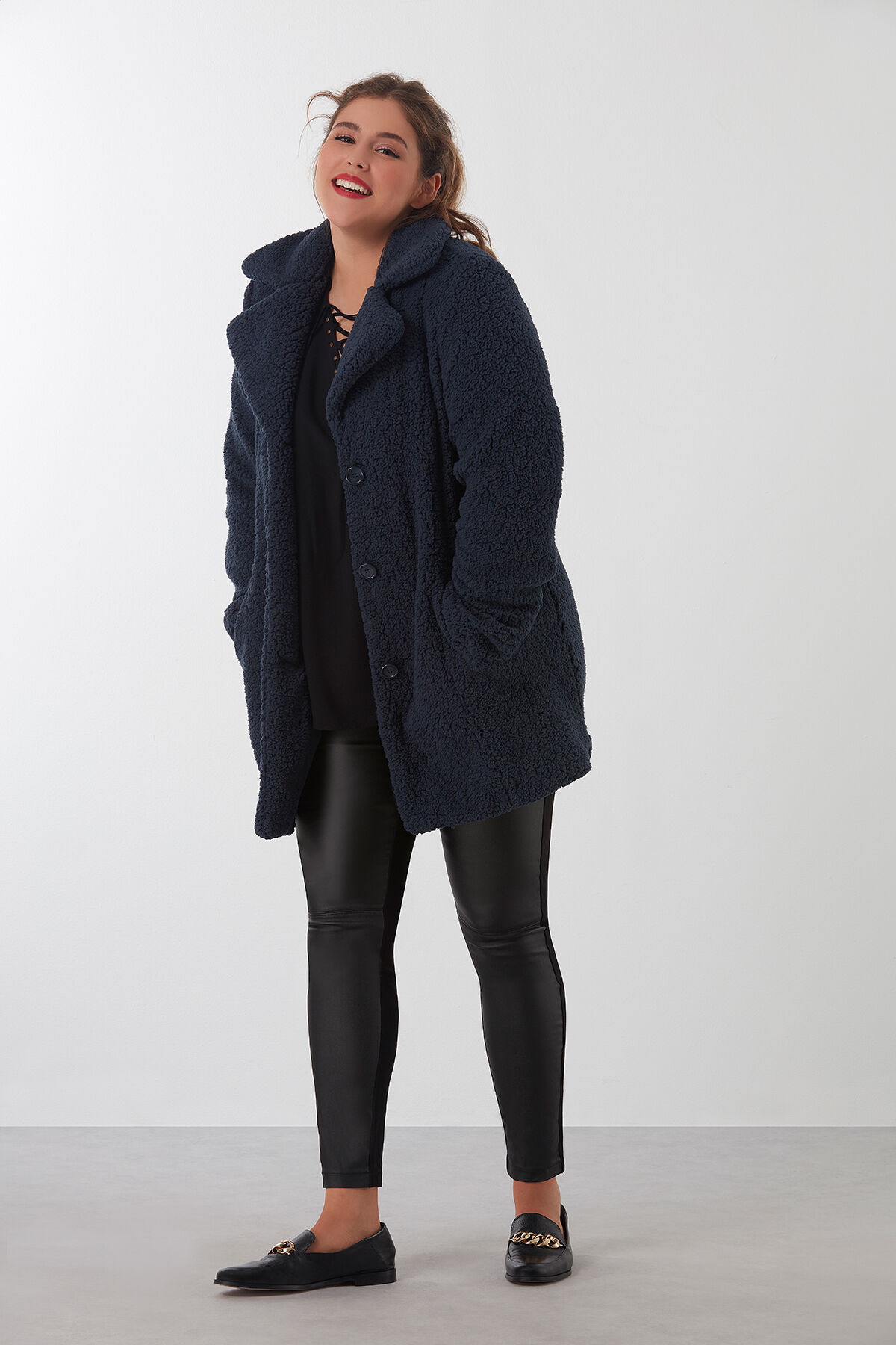 Teddy-Mantel image number 3