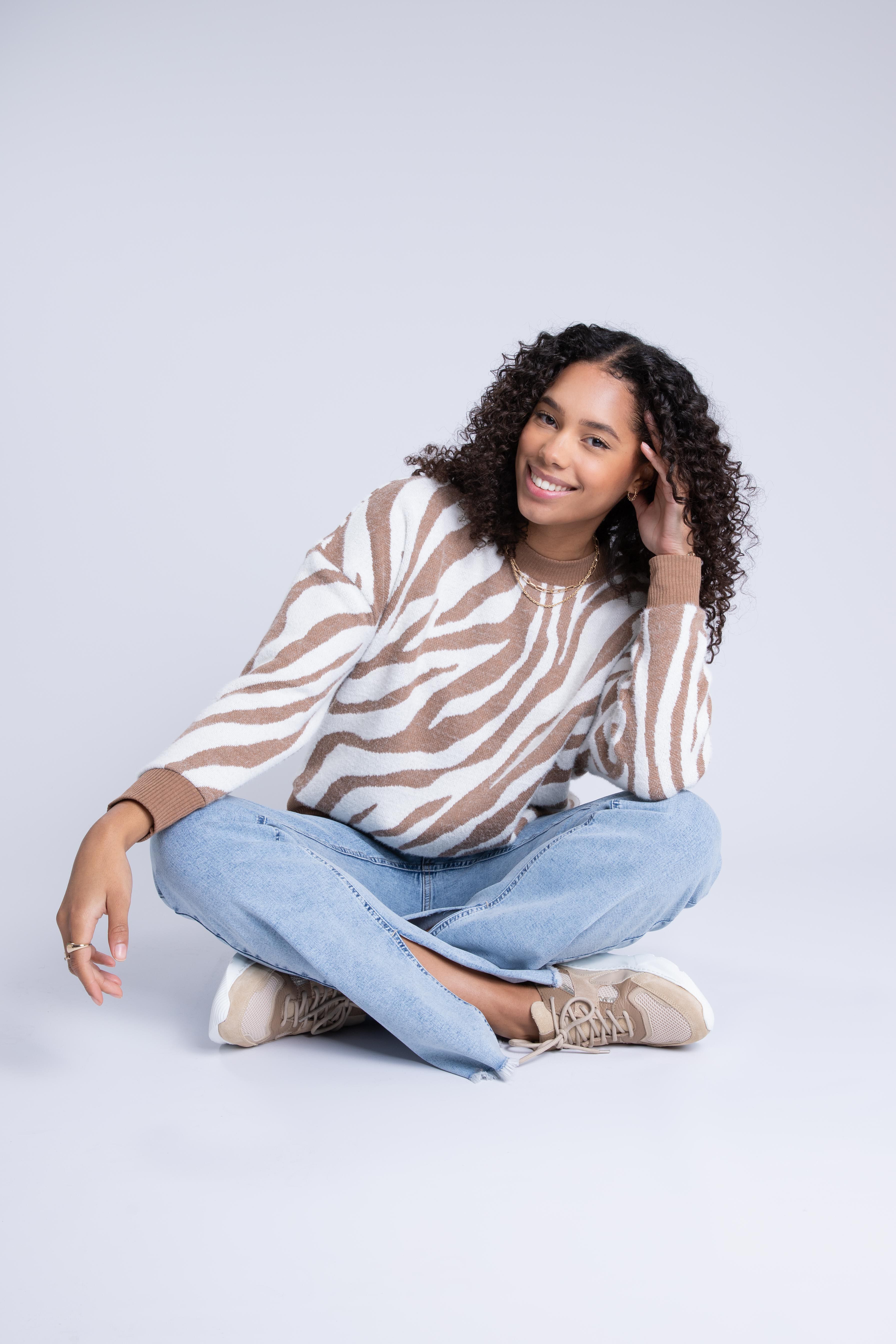 Jeans mit Schlitzen image number 6