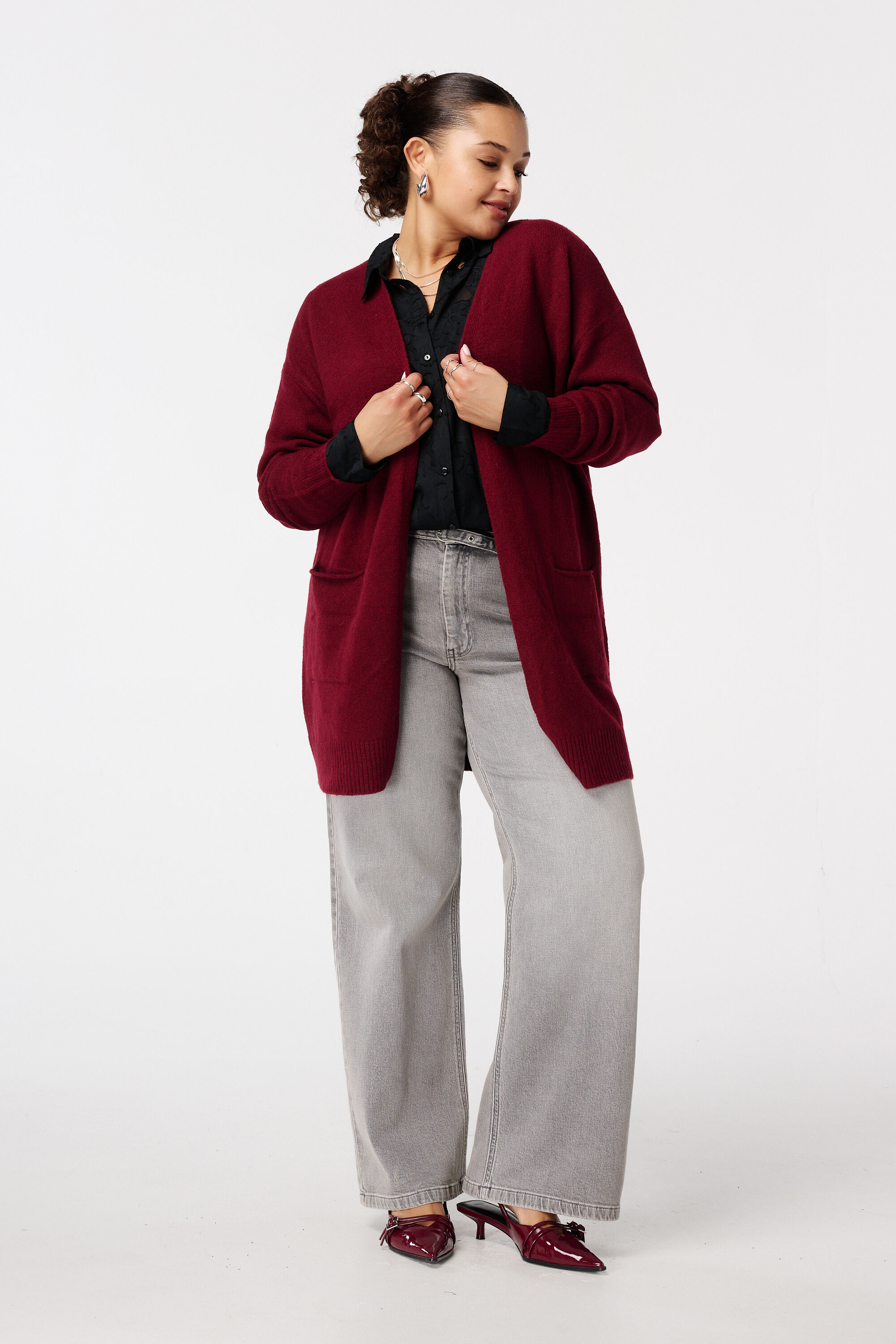 Mittellange Strickjacke mit Eingrifftaschen image number 5