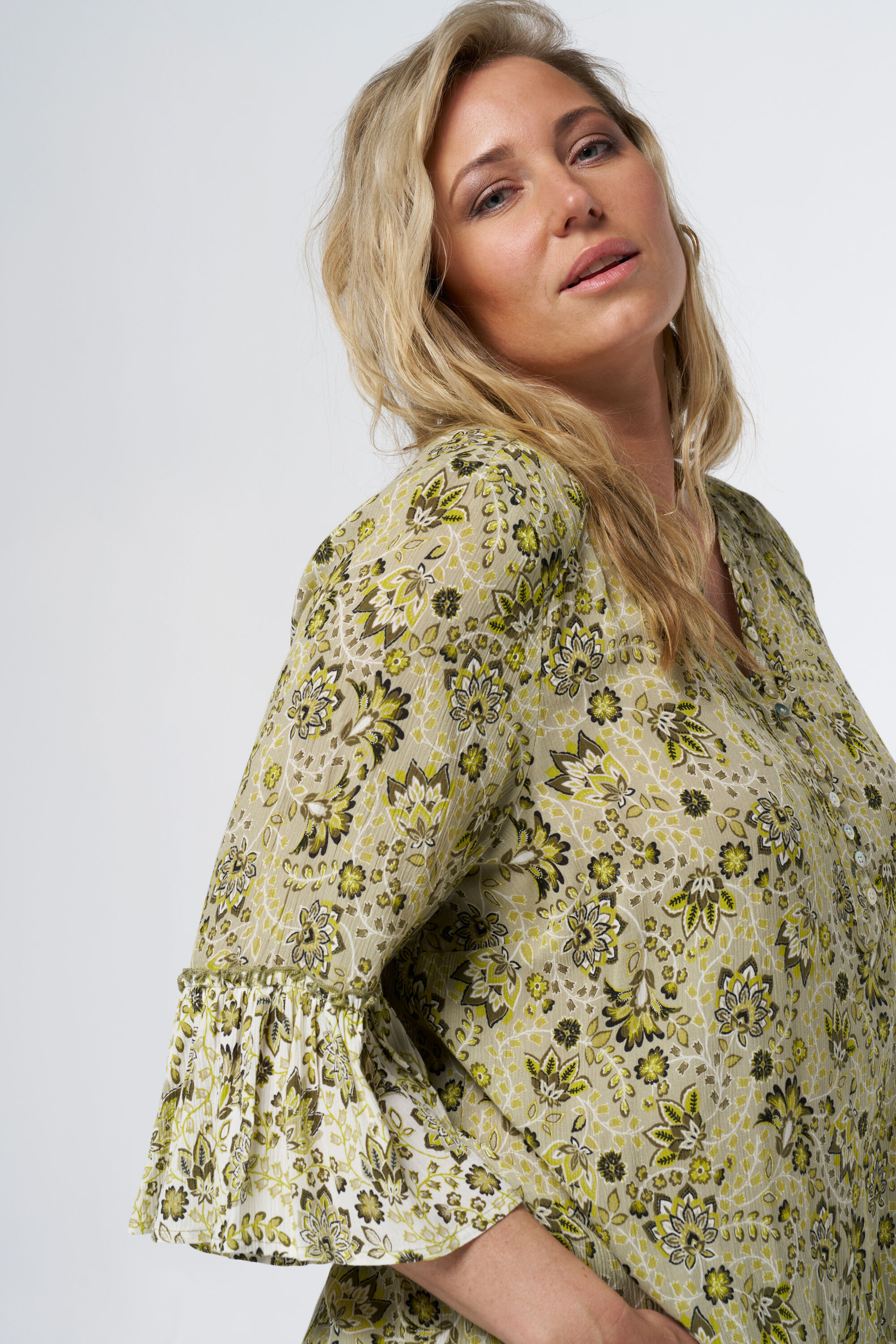 Bluse mit Aufdruck image number 4