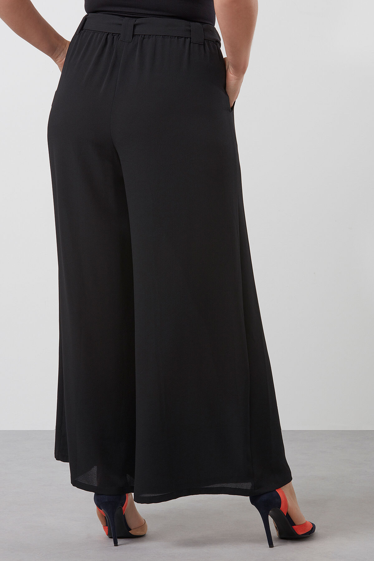 Wide-Leg Hose image number 3