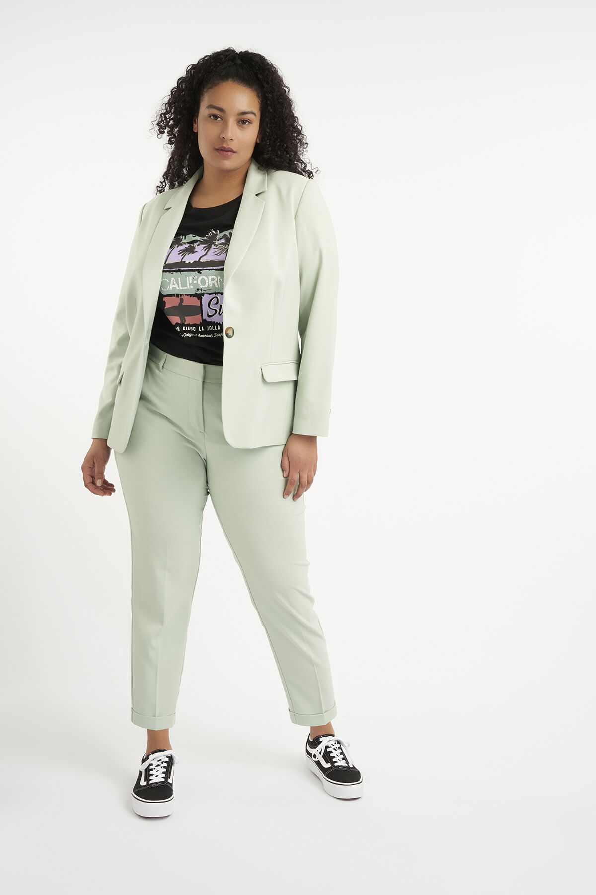 Blazer  image number 5