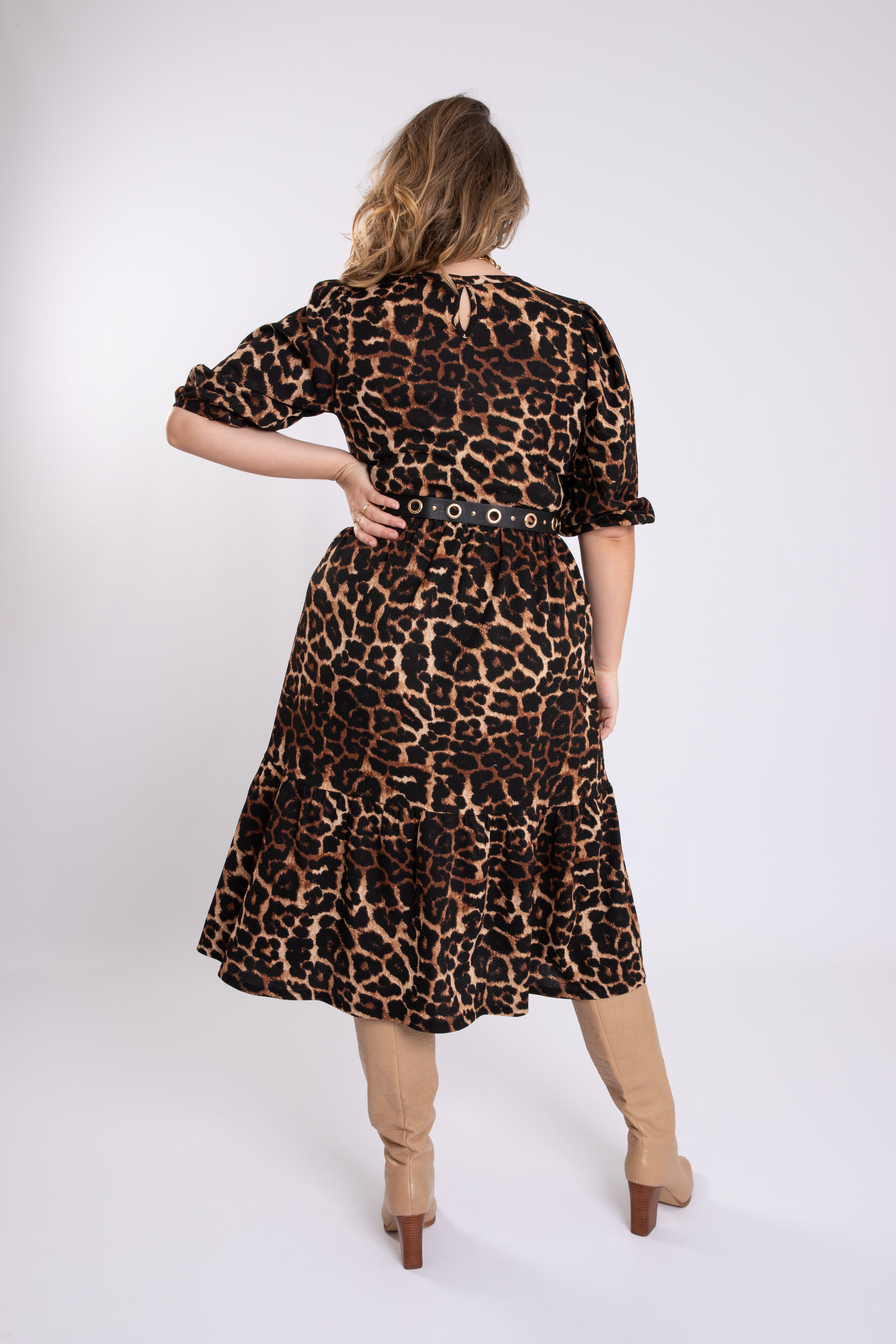 Langes weites Kleid mit Print  image number 4