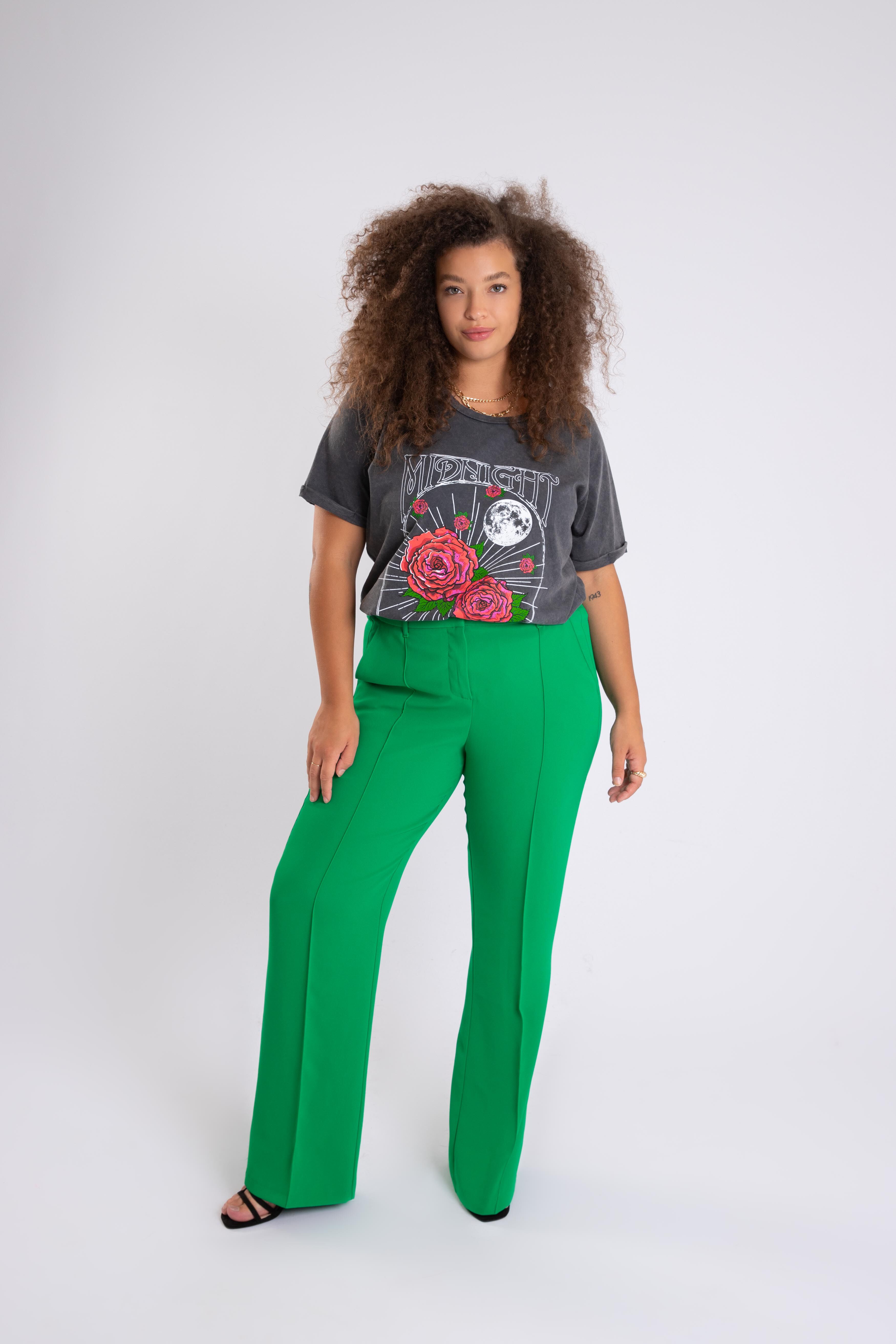 Hose mit weit geschnittenem Bein image number 5