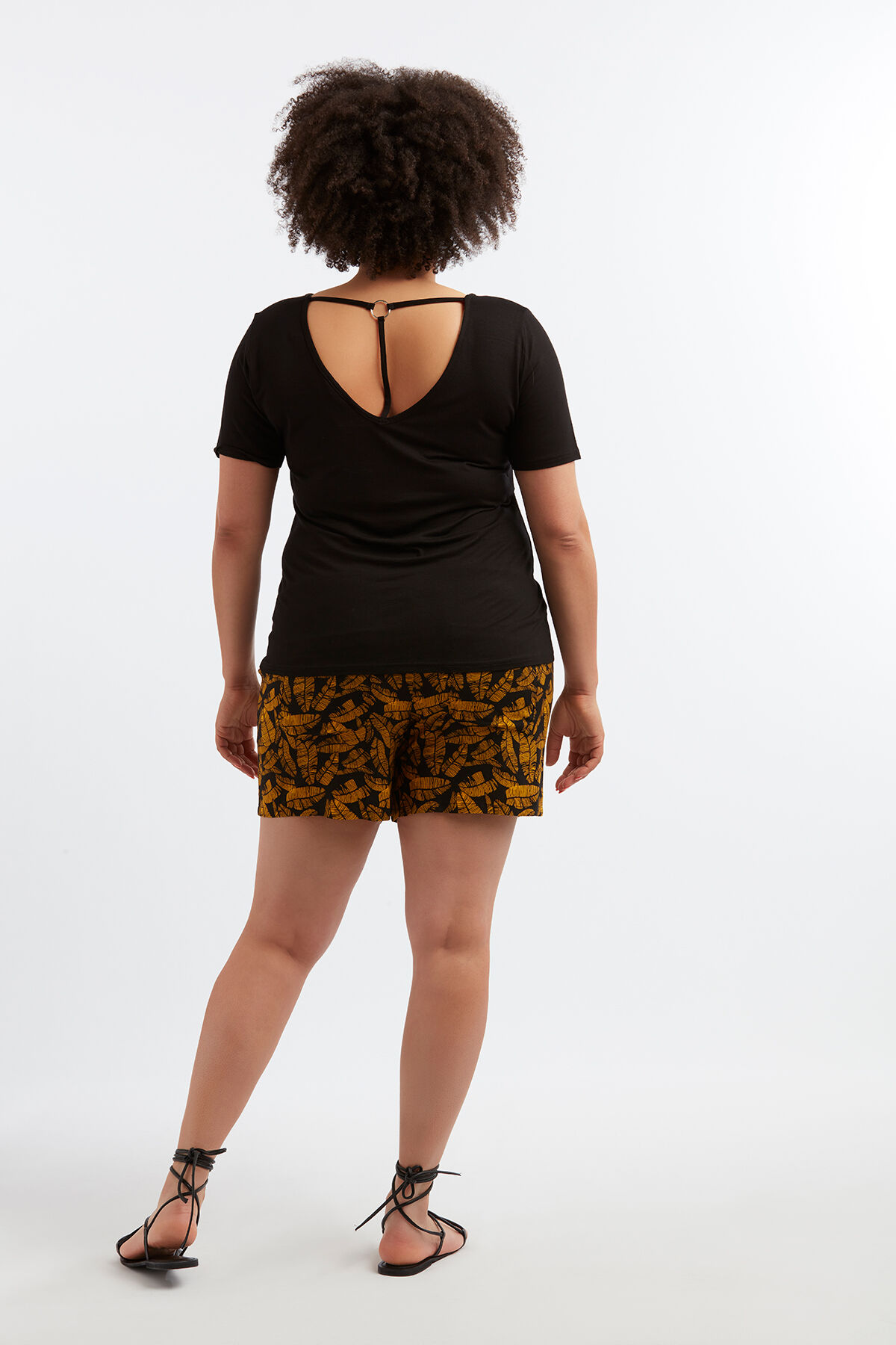 Viskose-Shorts mit floralem Print image number 4