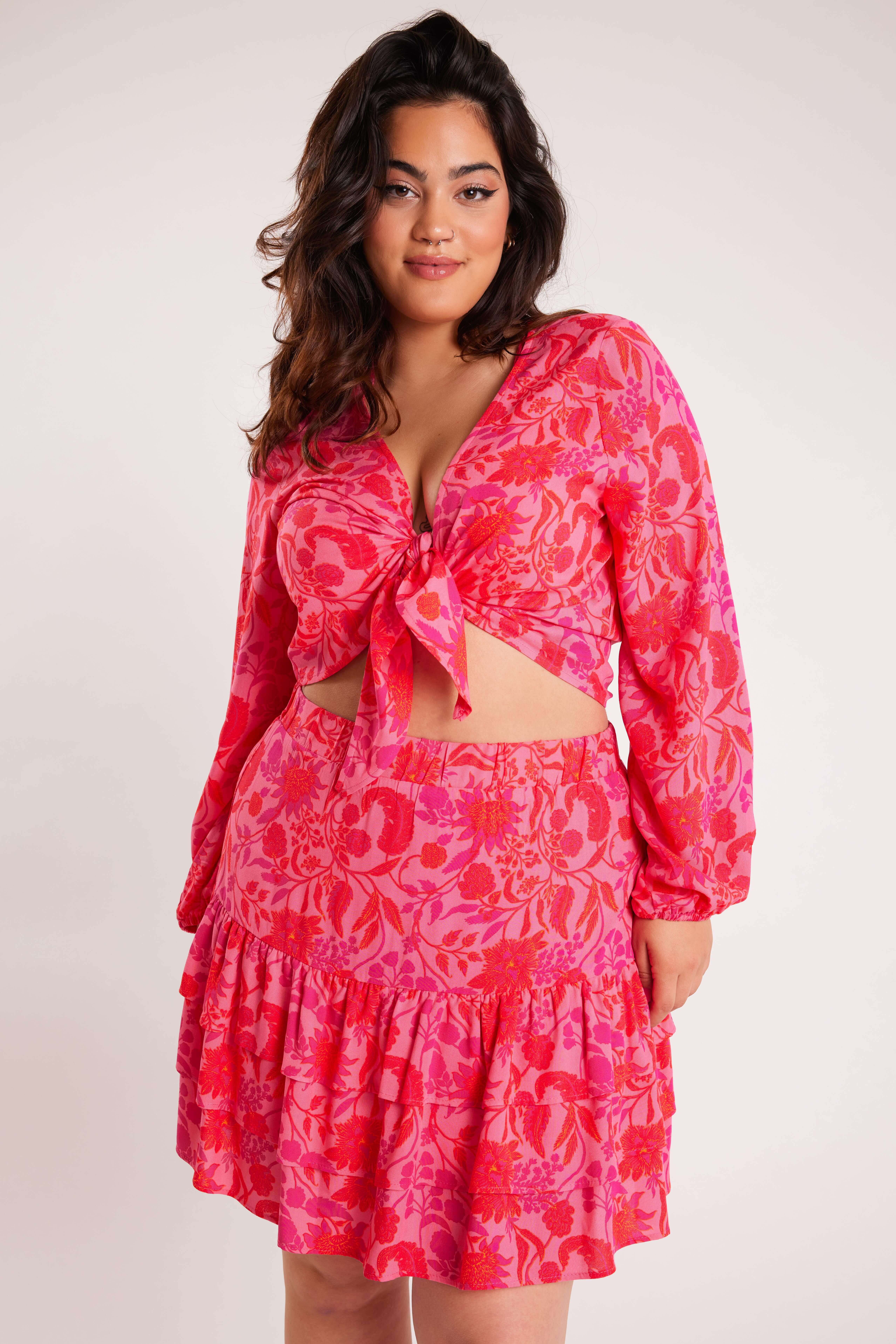 Kurzes Top mit Knotenelement image number 4