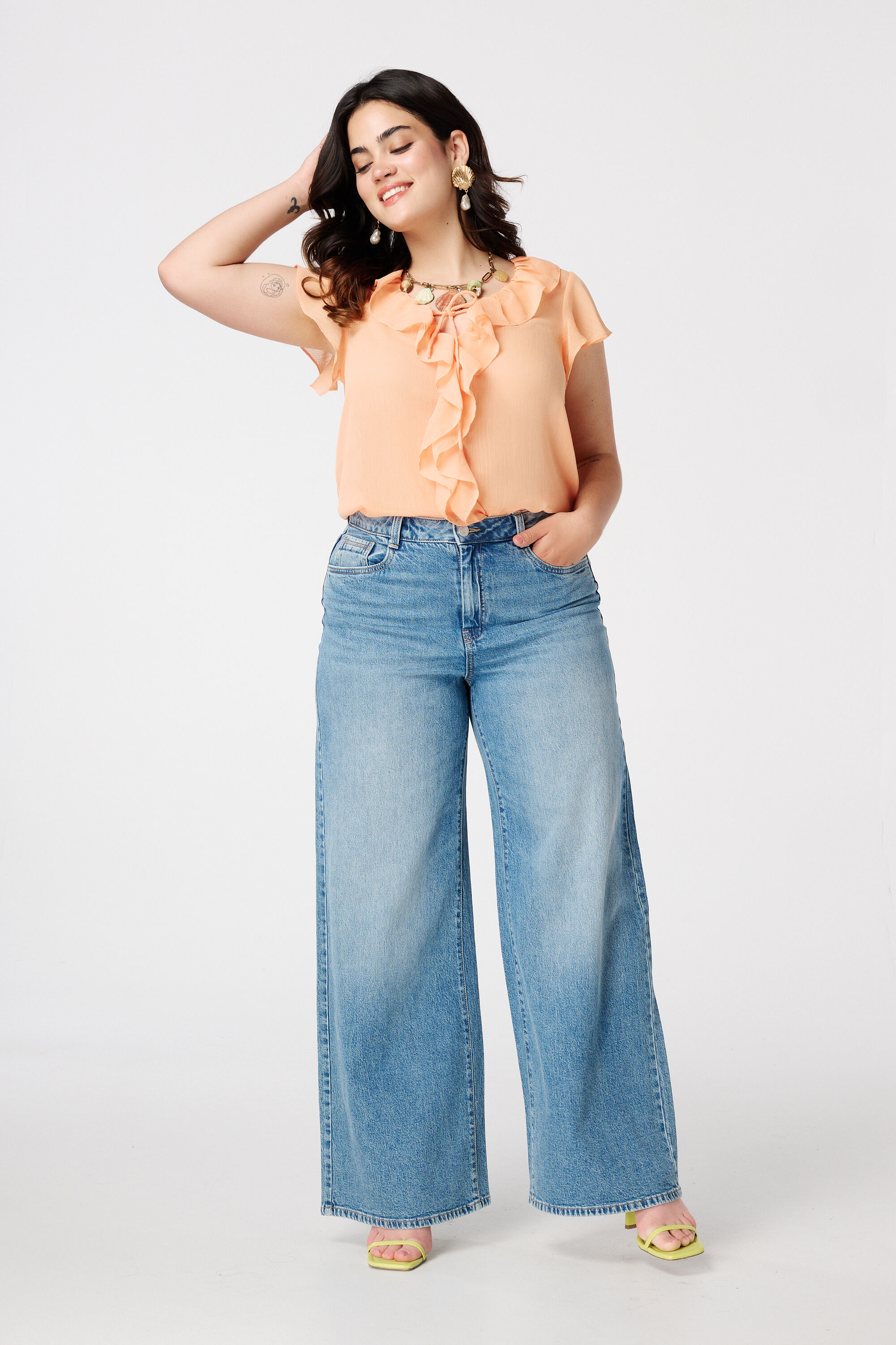 Bluse mit Volants image number 5