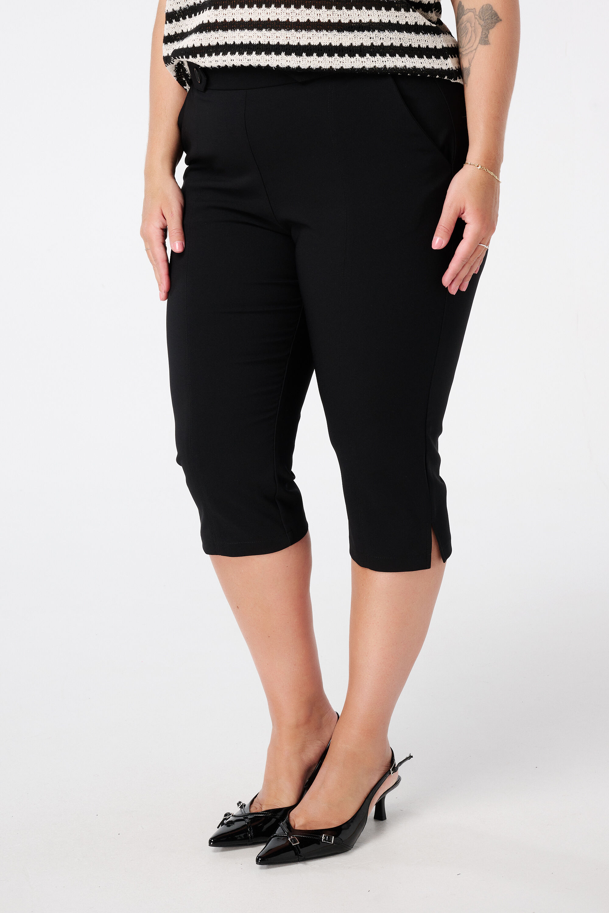 Capri-Hose mit Schlitz  image number 5