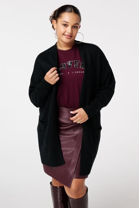Halblange Strickjacke mit Seitentaschen Halblange Strickjacke mit Seitentaschen