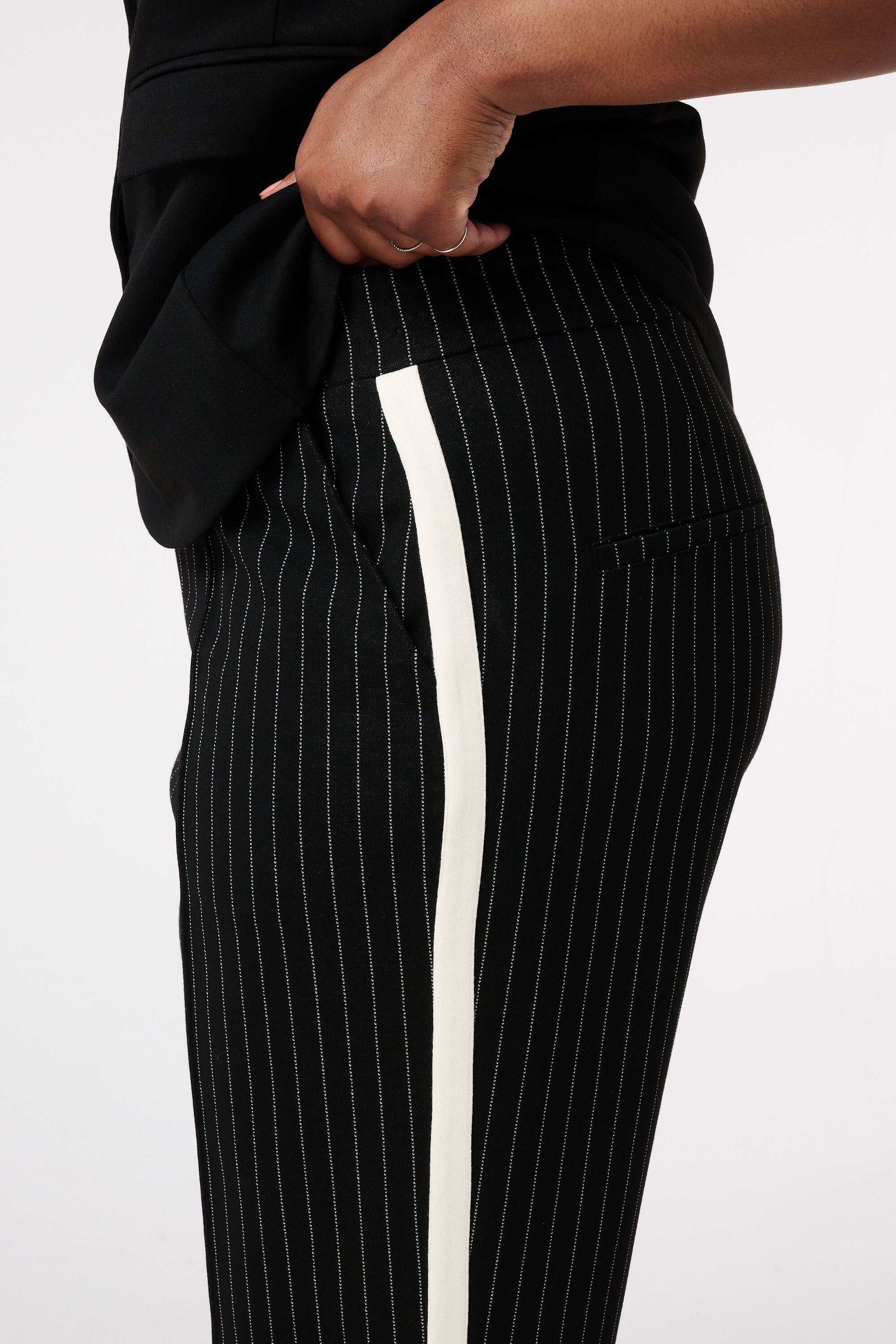 Nadelstreifen-Hose image number 4