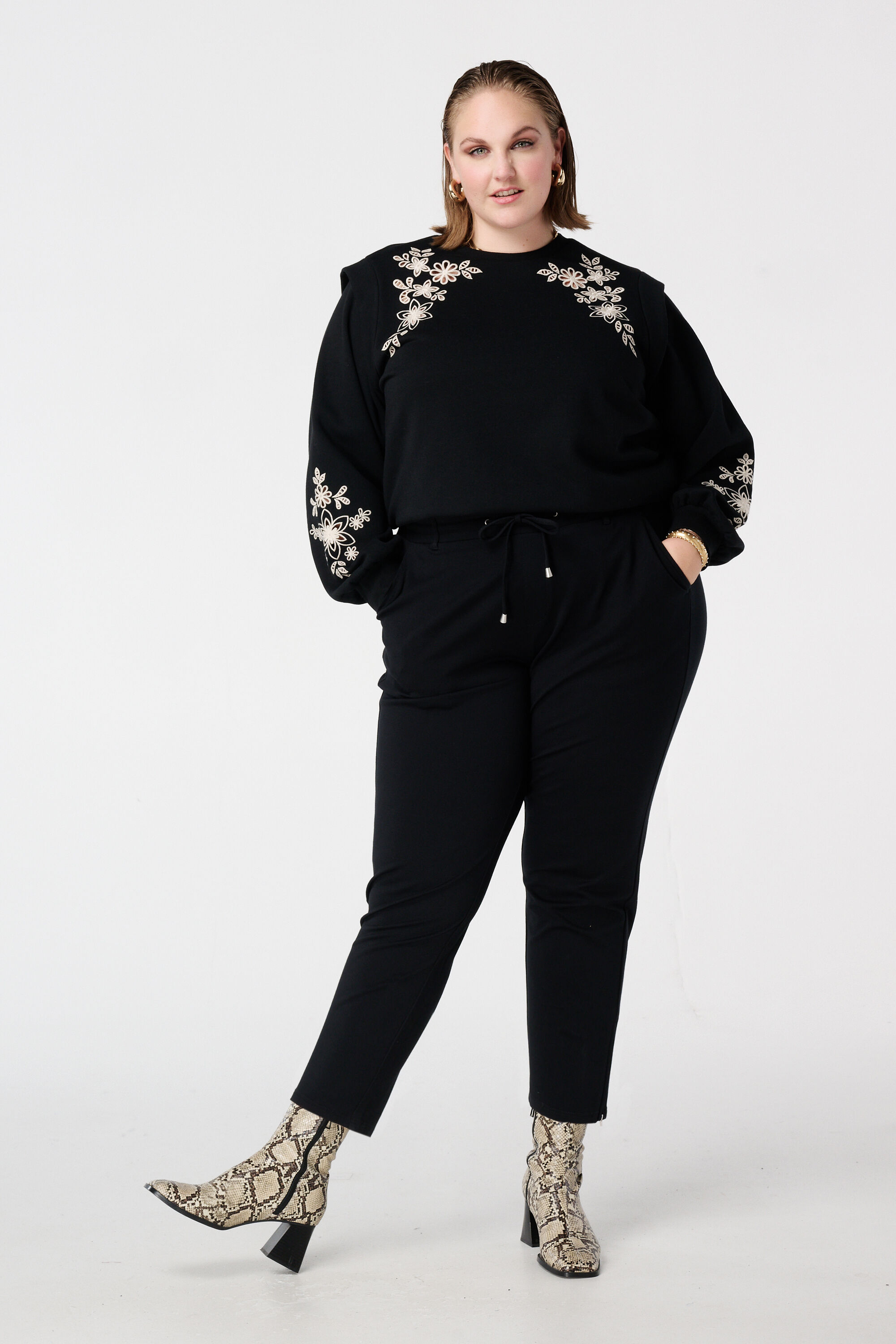 Hose mit elastischem Bund