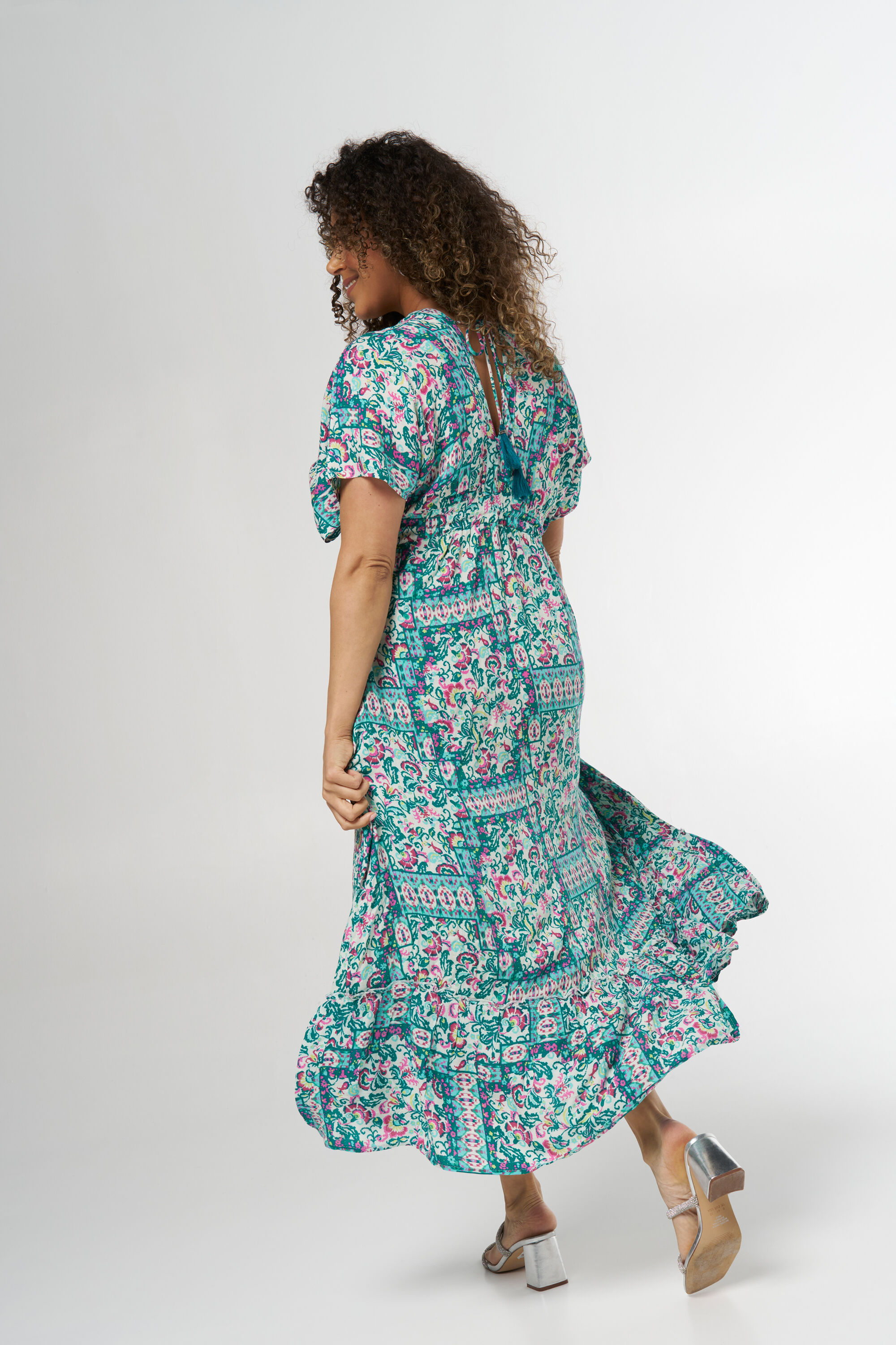 Maxikleid mit V-Ausschnitt image number 3