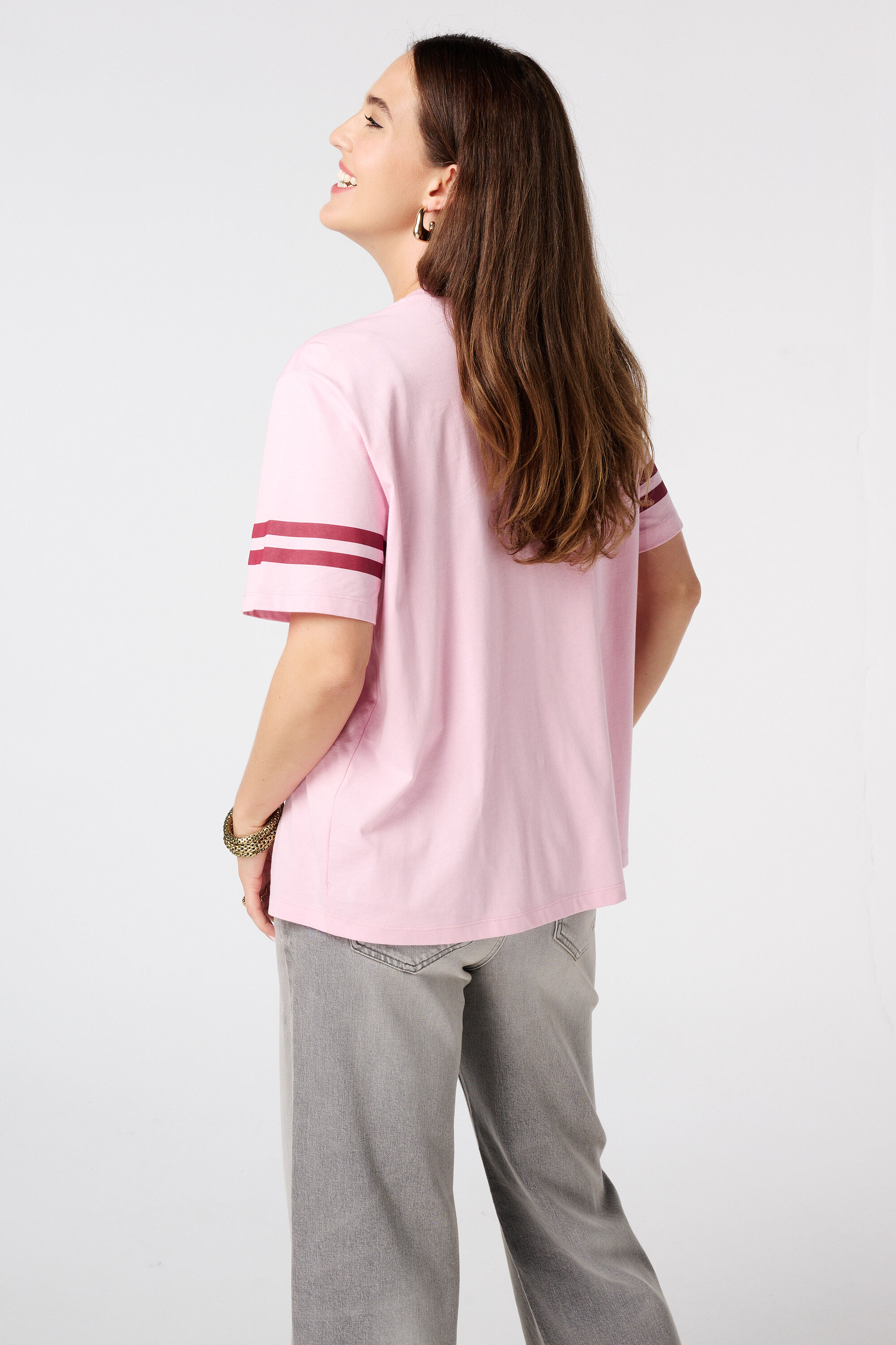 T-Shirt mit Pailletten  image number 3