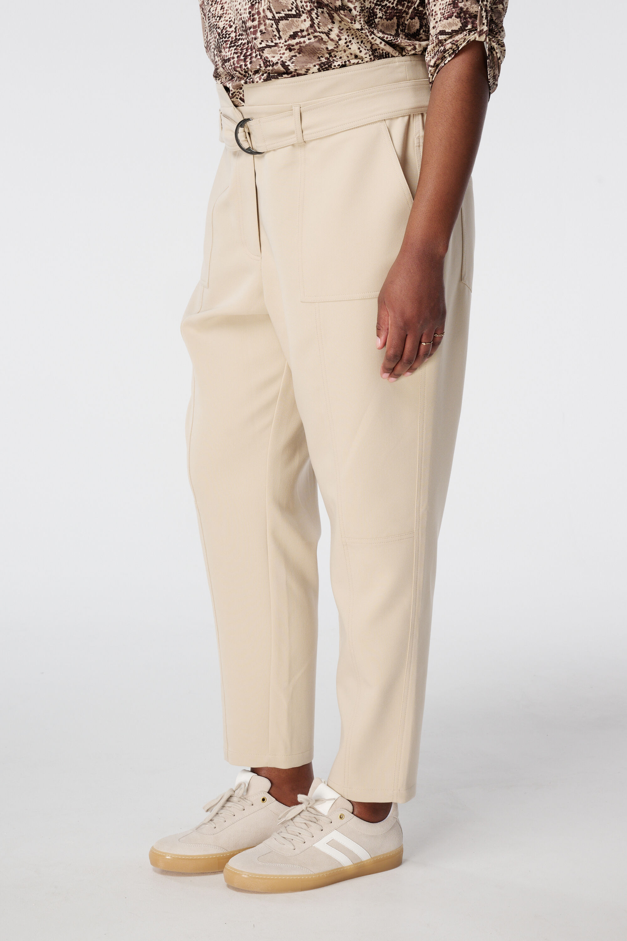 Paperbag-Hose mit G&uuml;rtel  image number 5