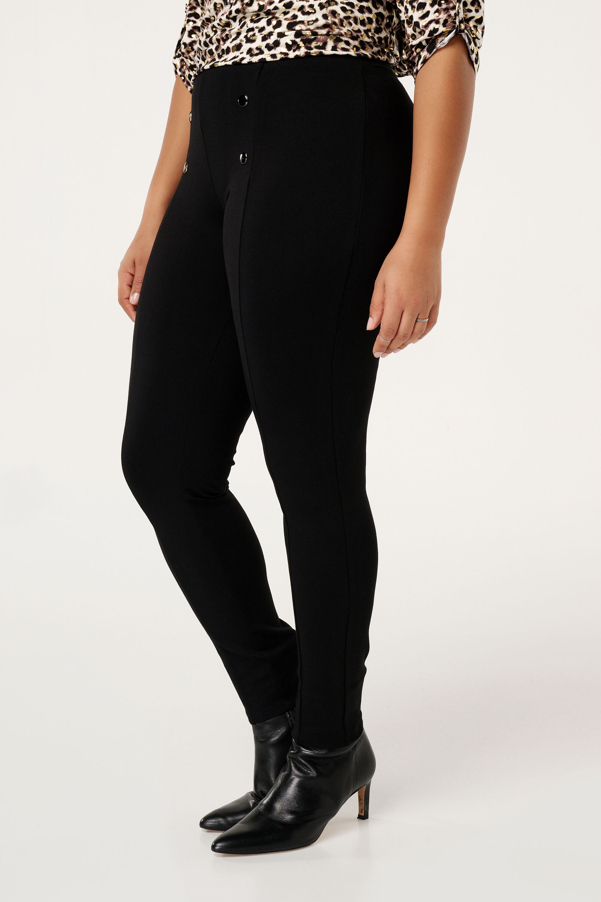 Tregging mit goldenen Kn&ouml;pfen image number 4