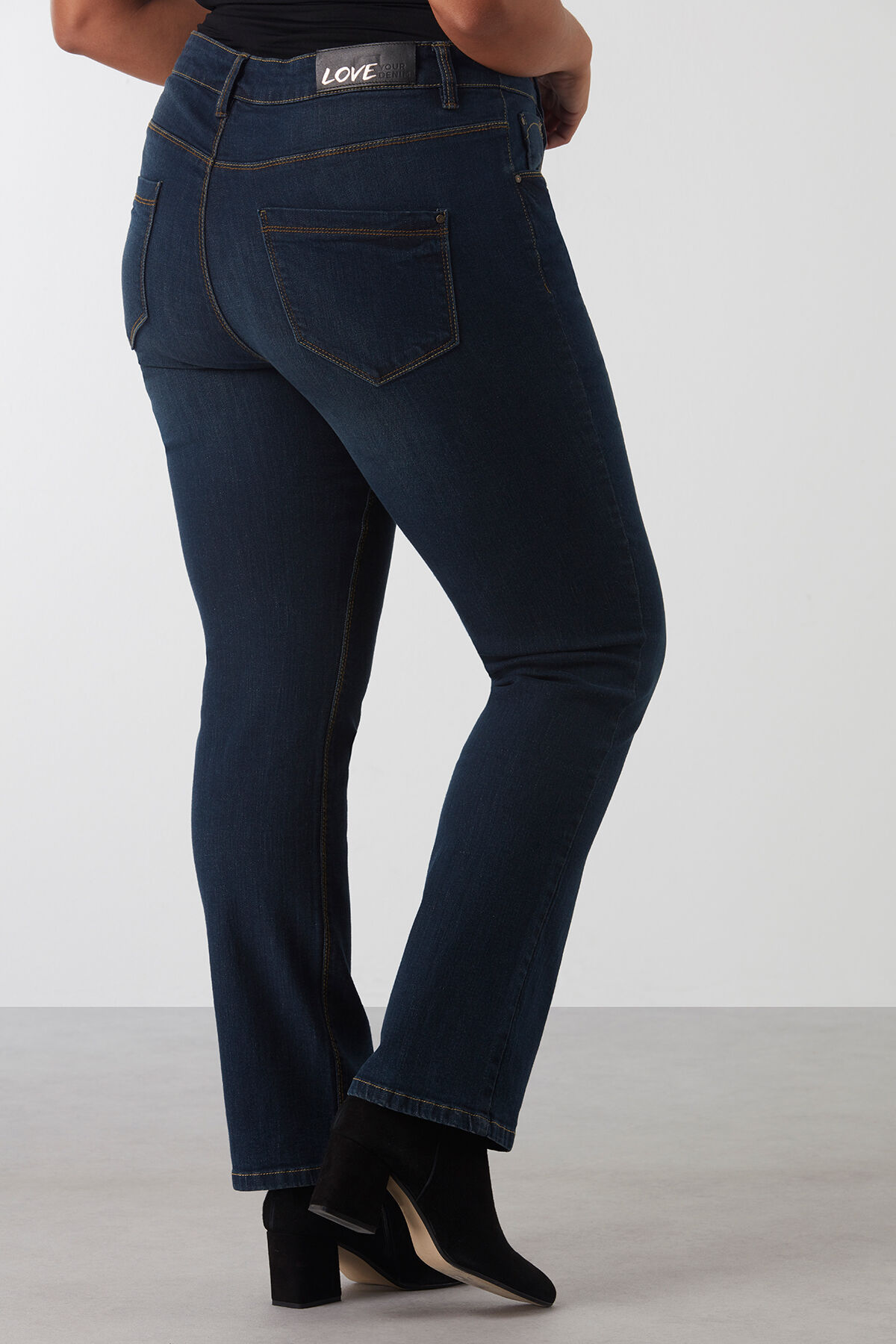 LILY Jeans mit geradem Bein image number 3