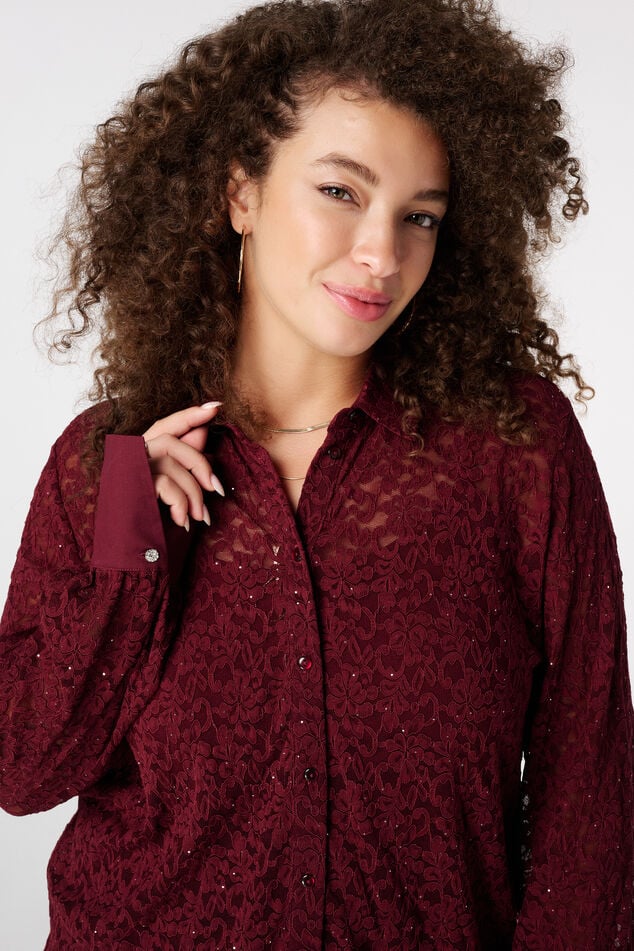 Top mit Spitze und Pailletten image number 4